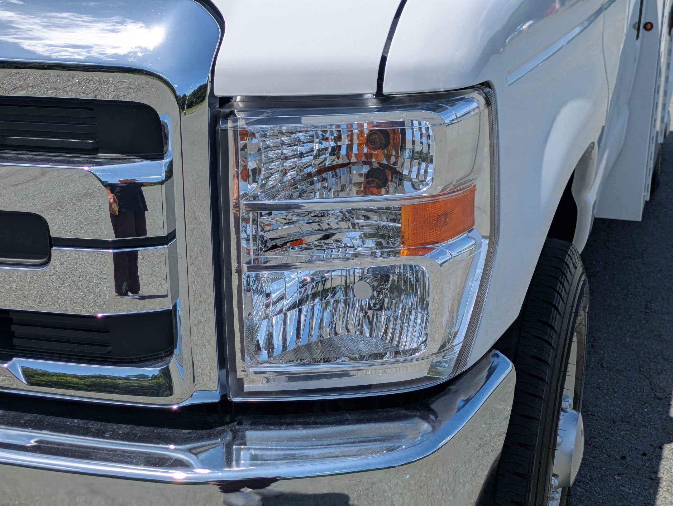 2026 Ford E-Series Cutaway Base