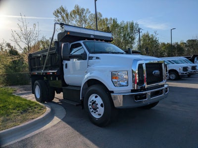 2027 Ford F-750SD Base