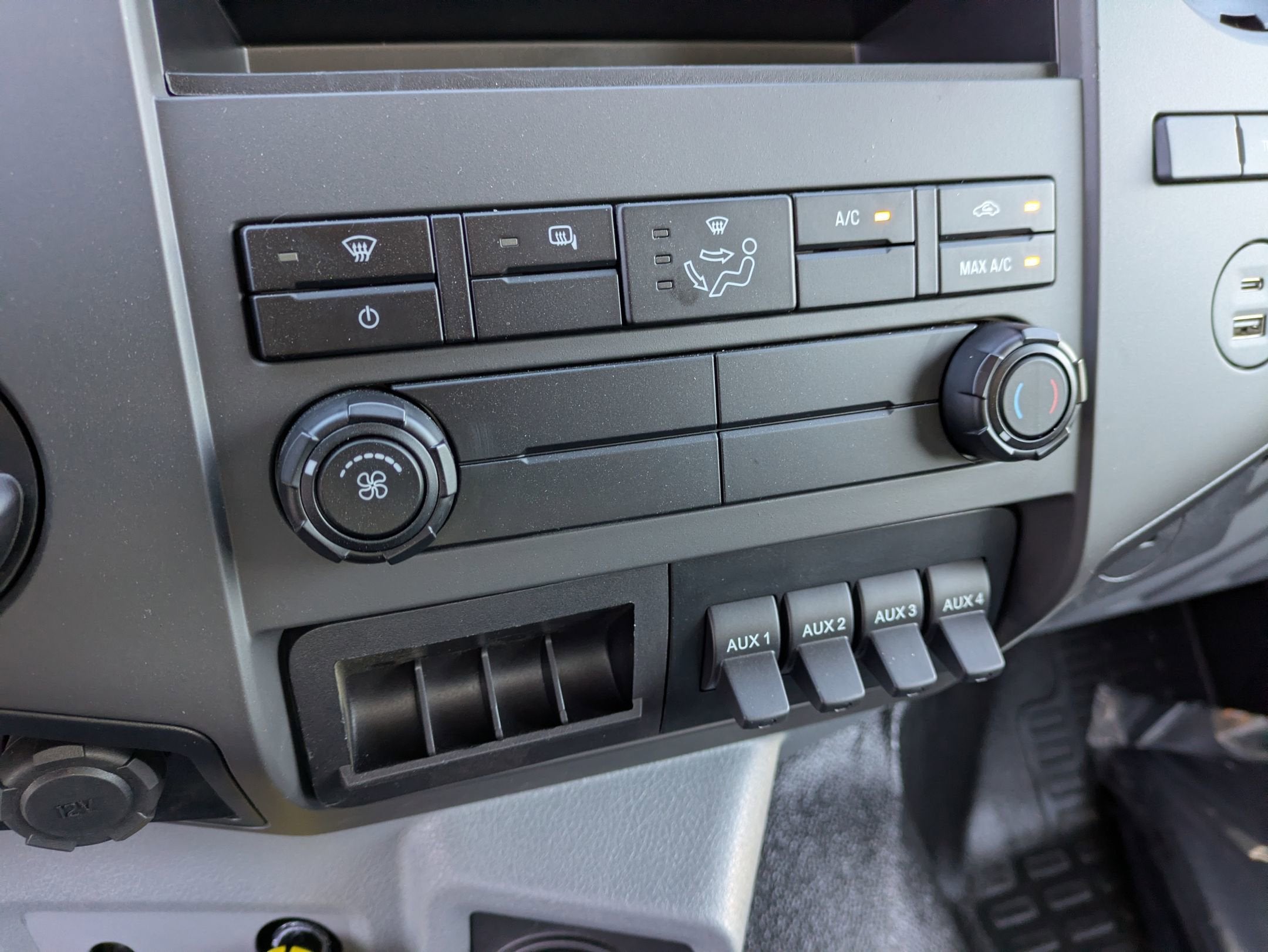 2026 Ford F-750SD Base