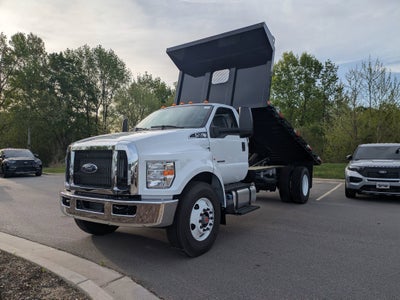 2027 Ford F-750SD Base