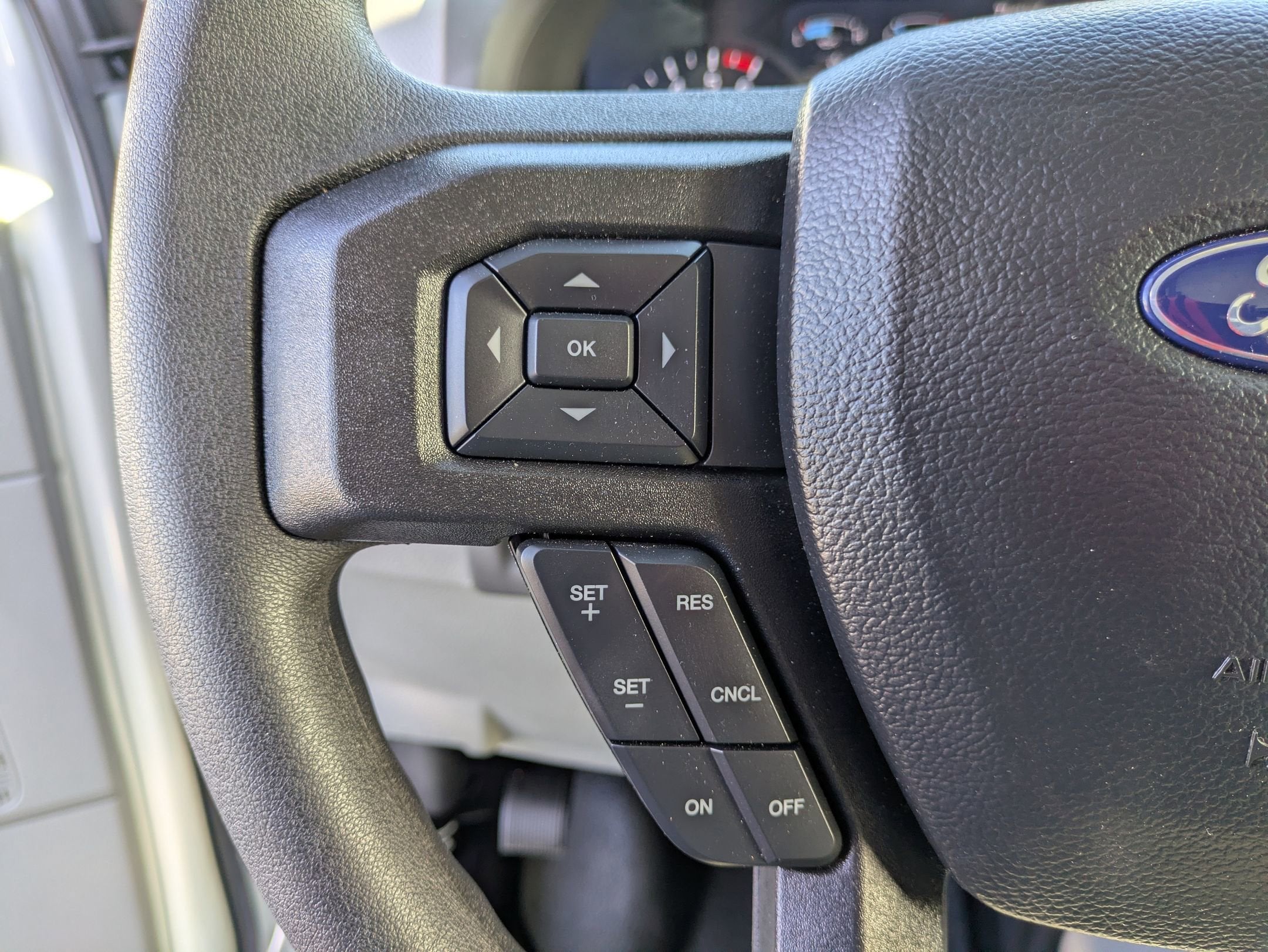 2027 Ford E-Series Cutaway Base