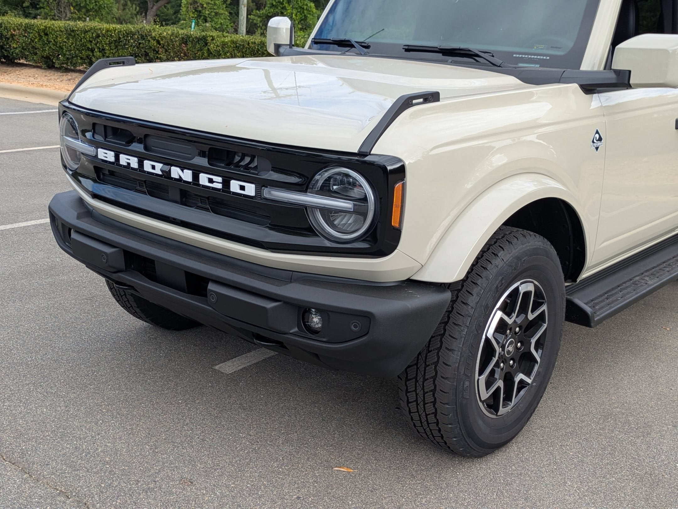 2026 Ford Bronco Outer Banks - Crossroads Courtesy Demo