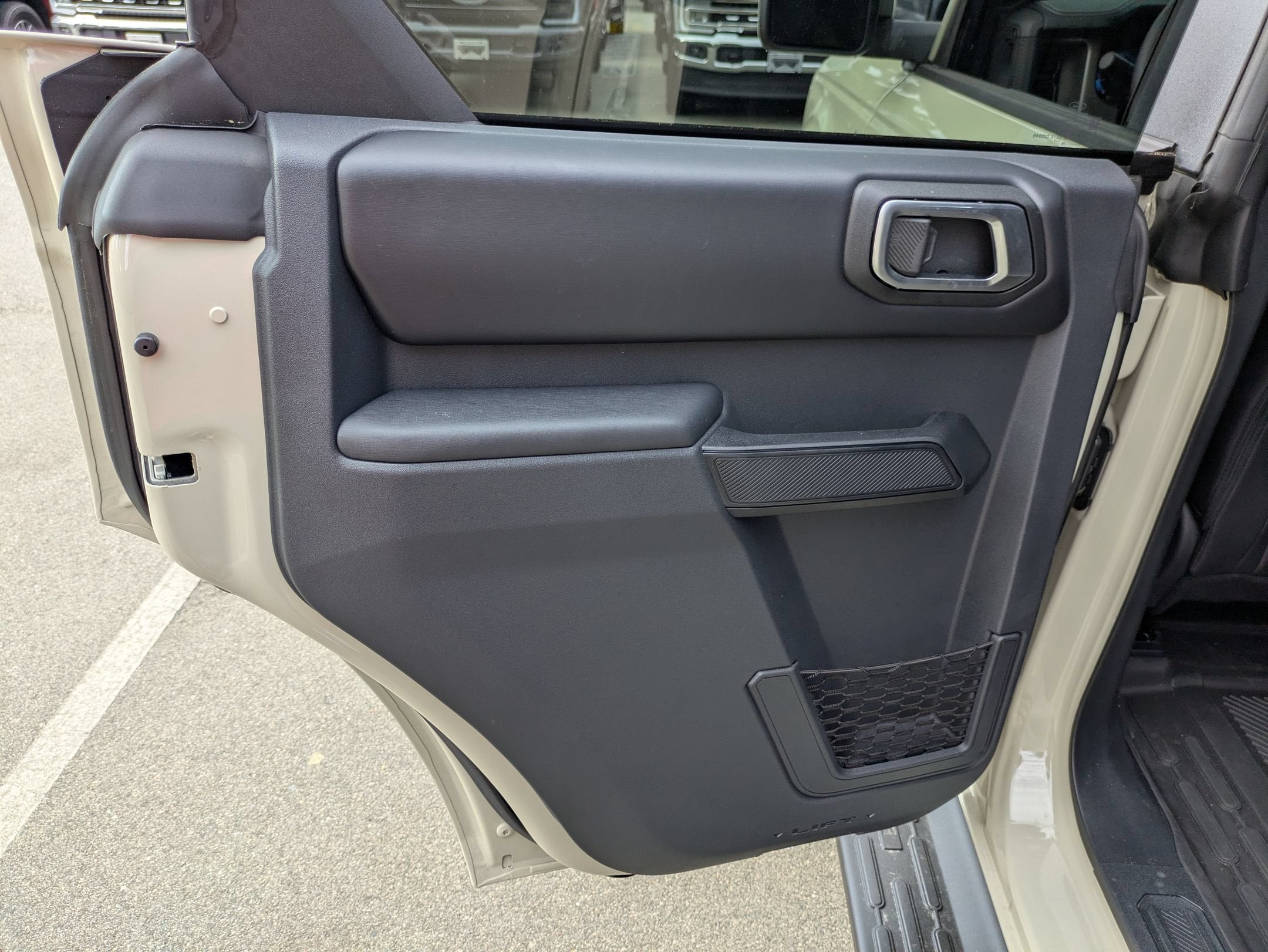 2026 Ford Bronco Outer Banks - Crossroads Courtesy Demo