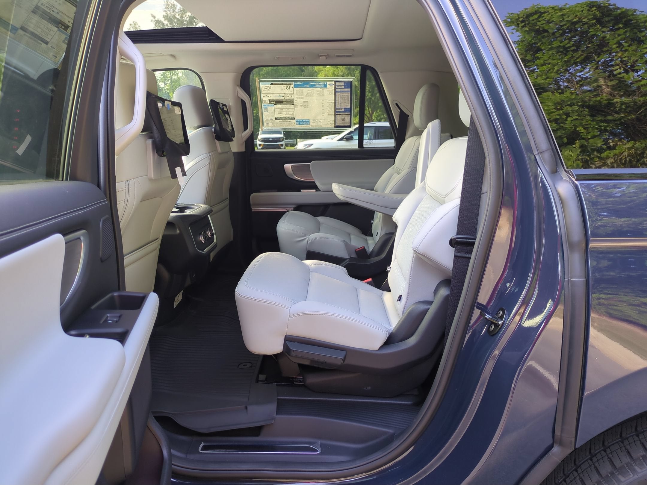 2027 Ford Expedition Max Platinum