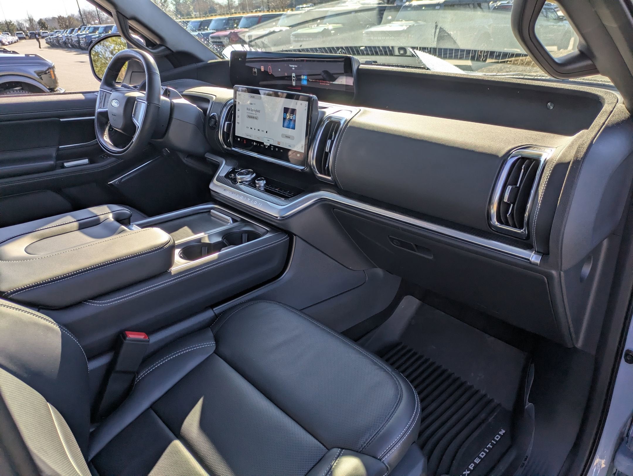 2025 Ford Expedition Platinum