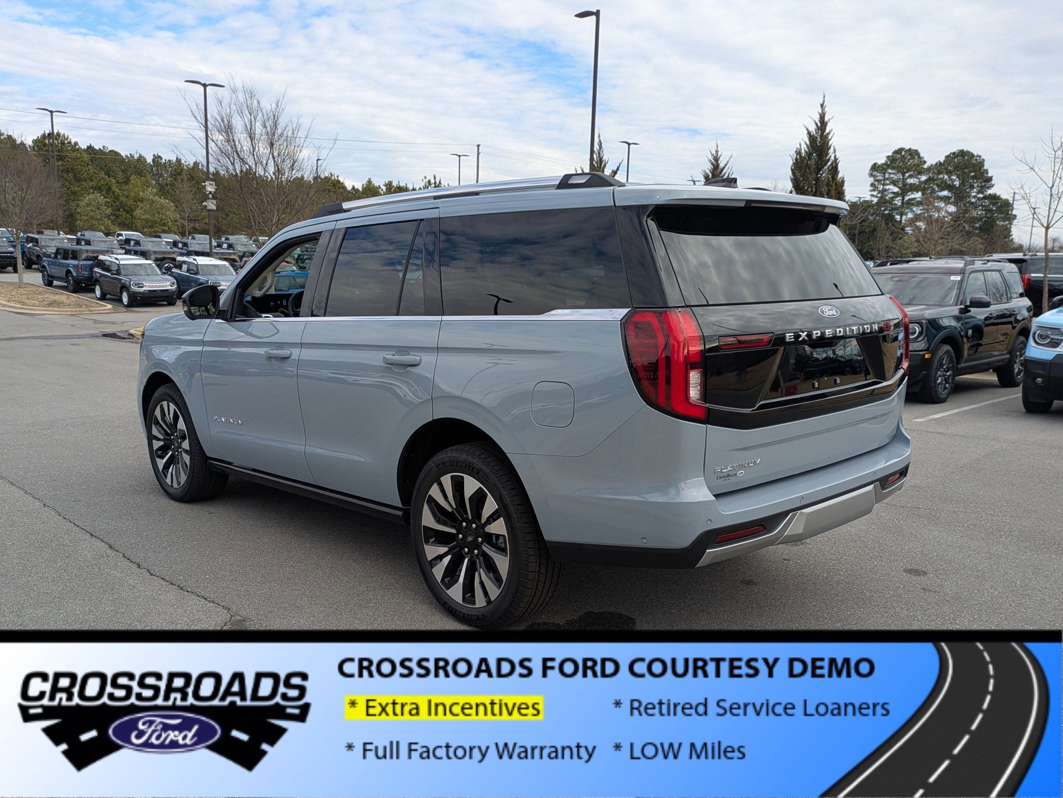 2025 Ford Expedition Platinum - Crossroads Courtesy Demo