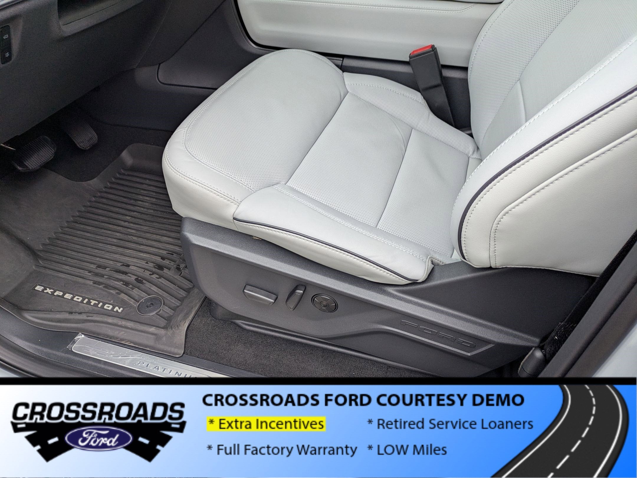 2025 Ford Expedition Platinum - Crossroads Courtesy Demo
