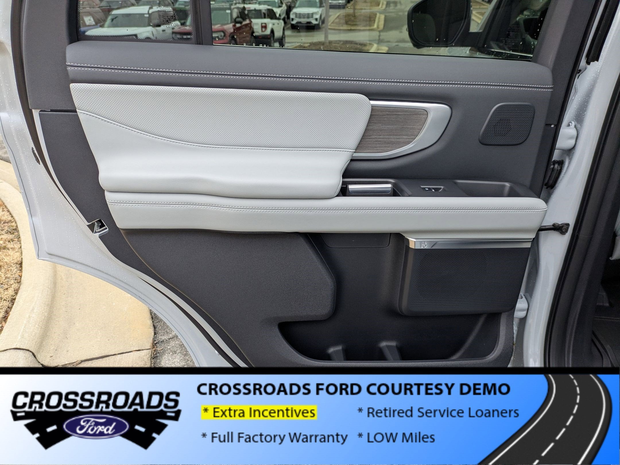 2025 Ford Expedition Platinum - Crossroads Courtesy Demo