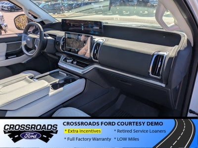 2025 Ford Expedition Platinum - Crossroads Courtesy Demo