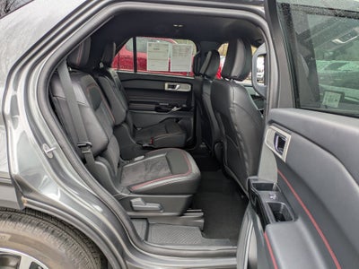 2024 Ford Explorer ST-Line