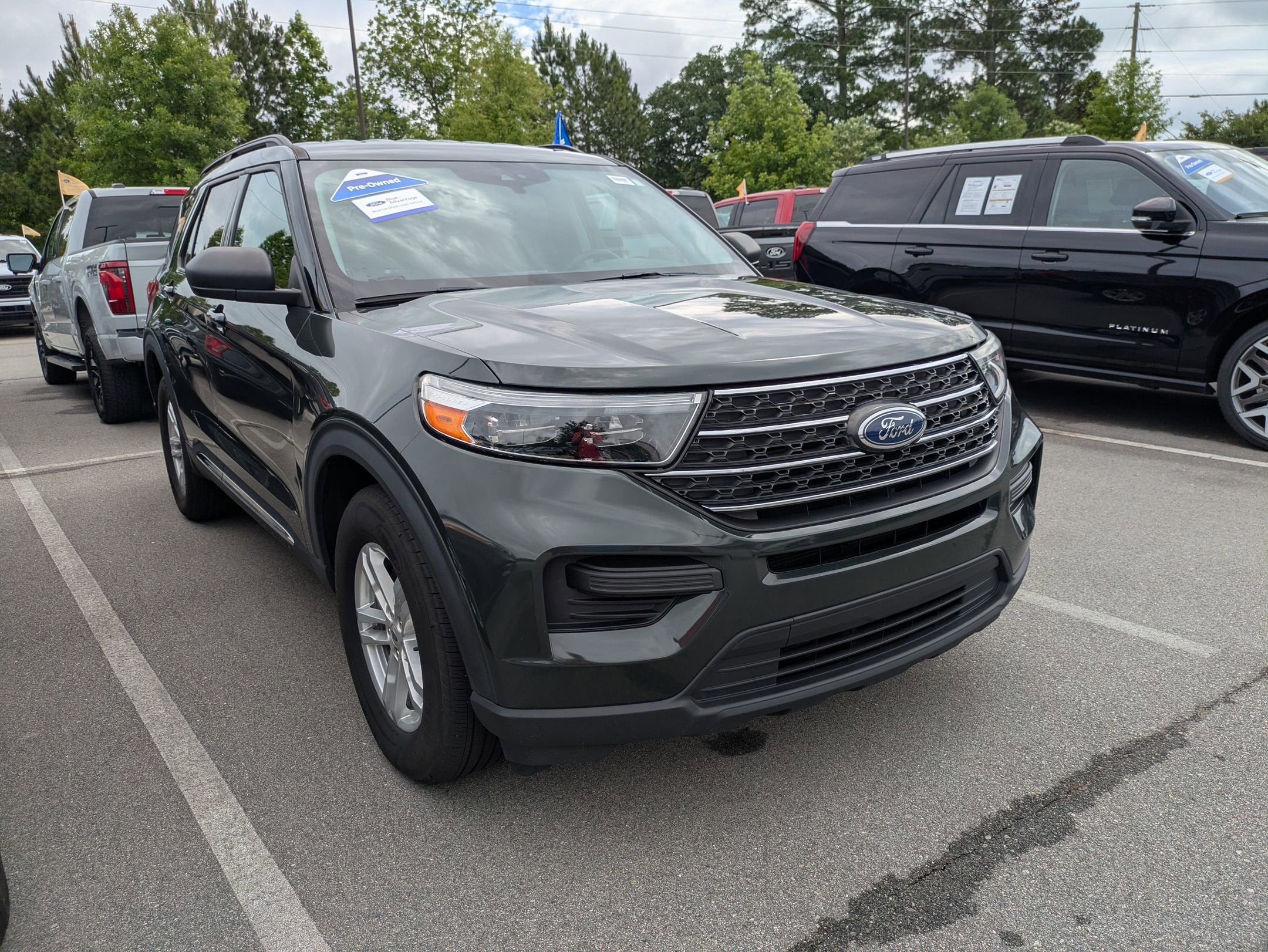 2022 Ford Explorer XLT 4WD's photo