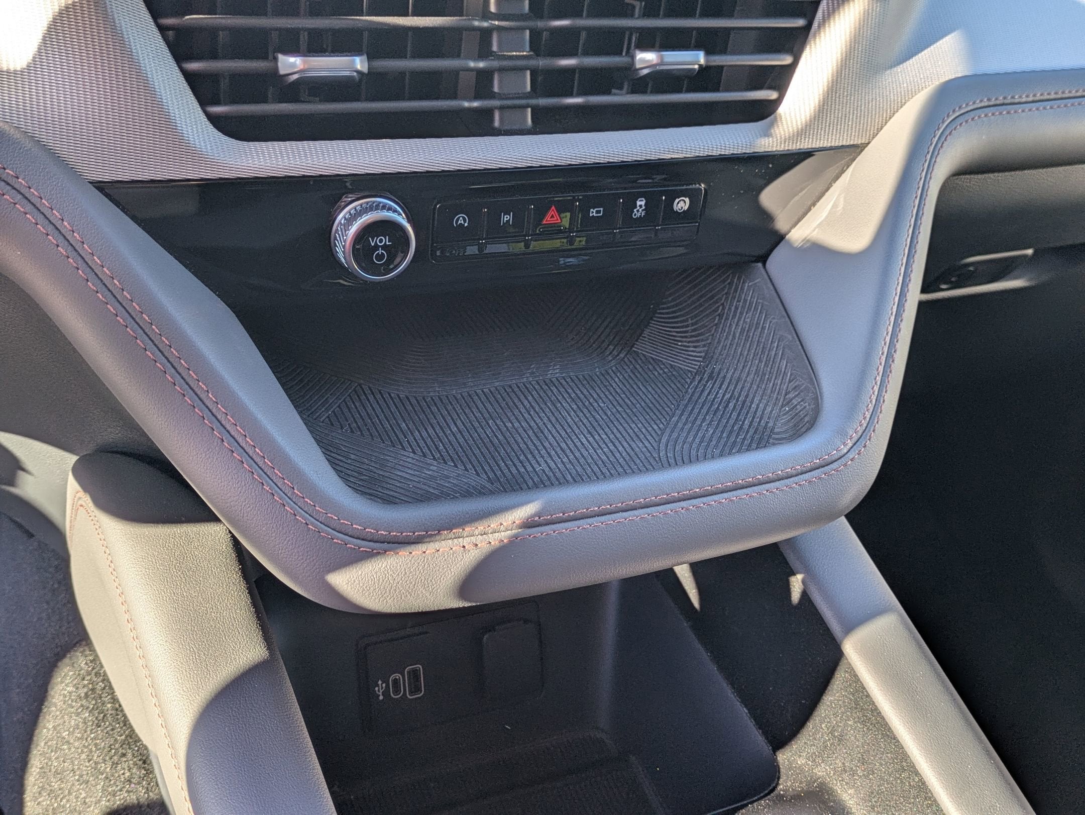2026 Ford Explorer Active - Crossroads Courtesy Demo