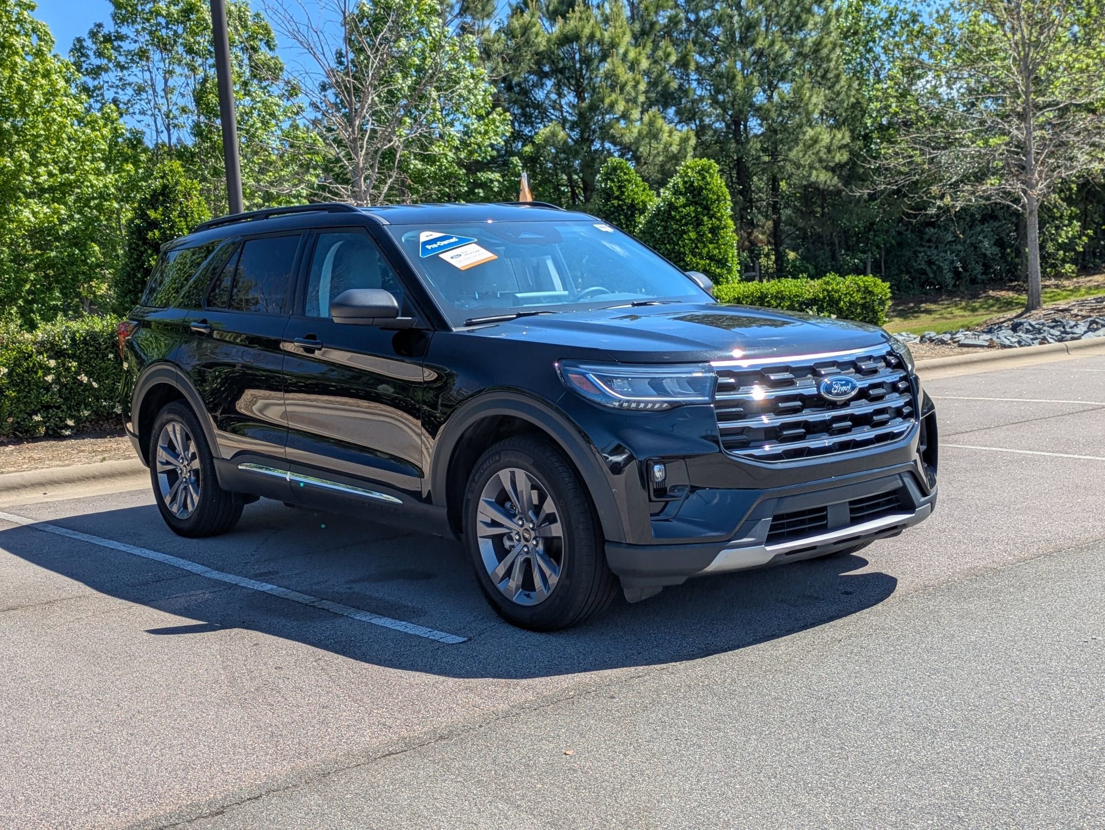 2025 Ford Explorer Active 4WD (PL535)'s photo
