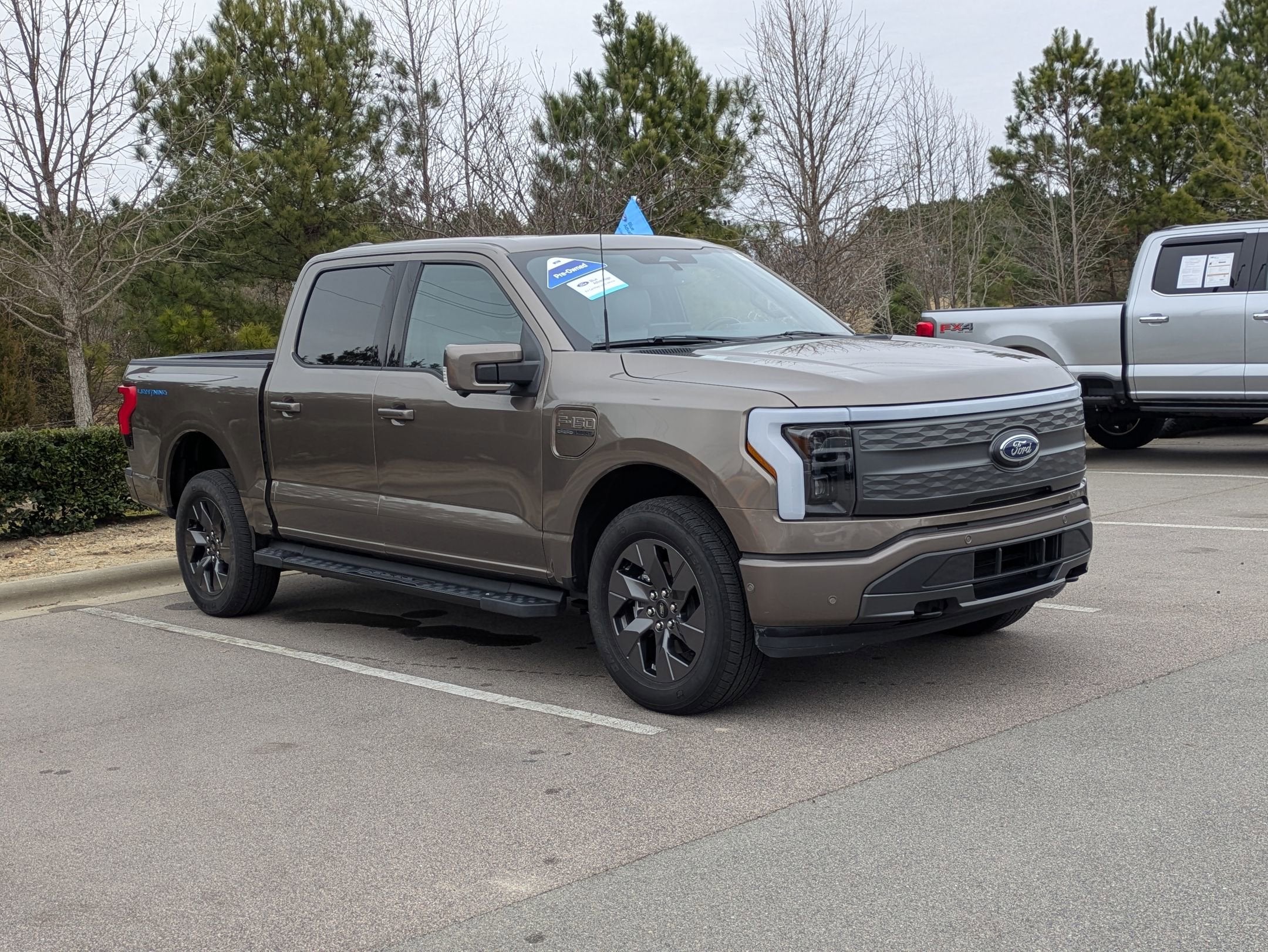 2023 Ford F-150 Lightning LARIAT