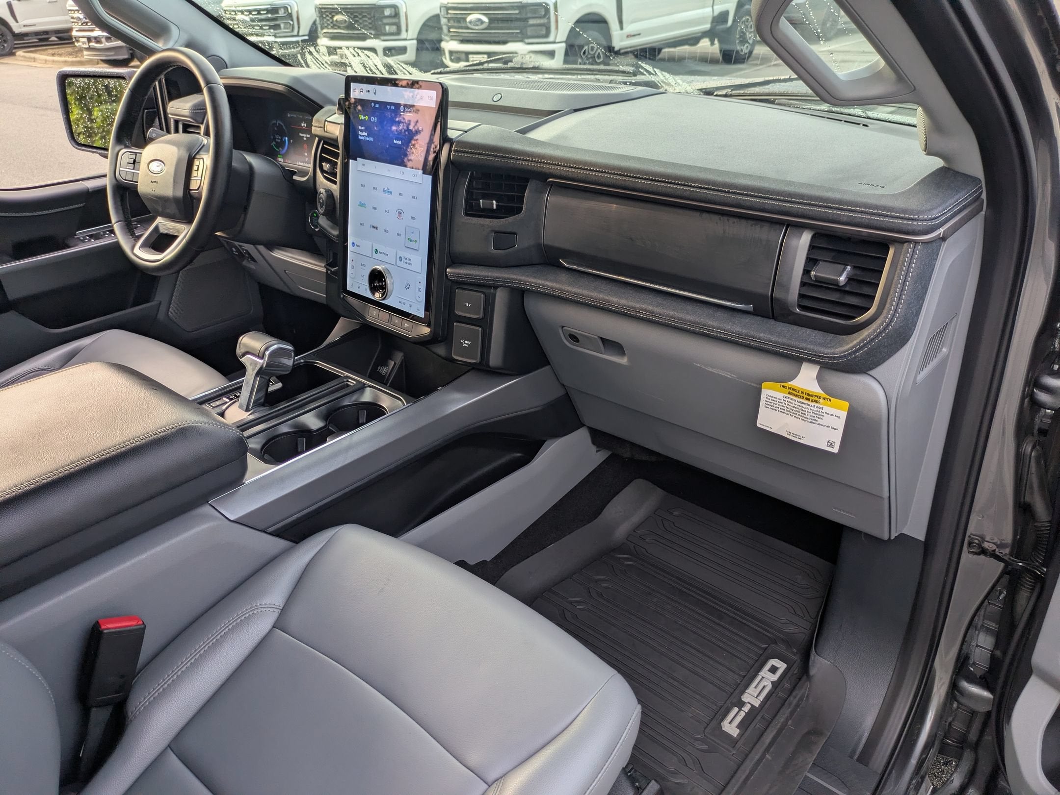 2025 Ford F-150 Lightning Flash