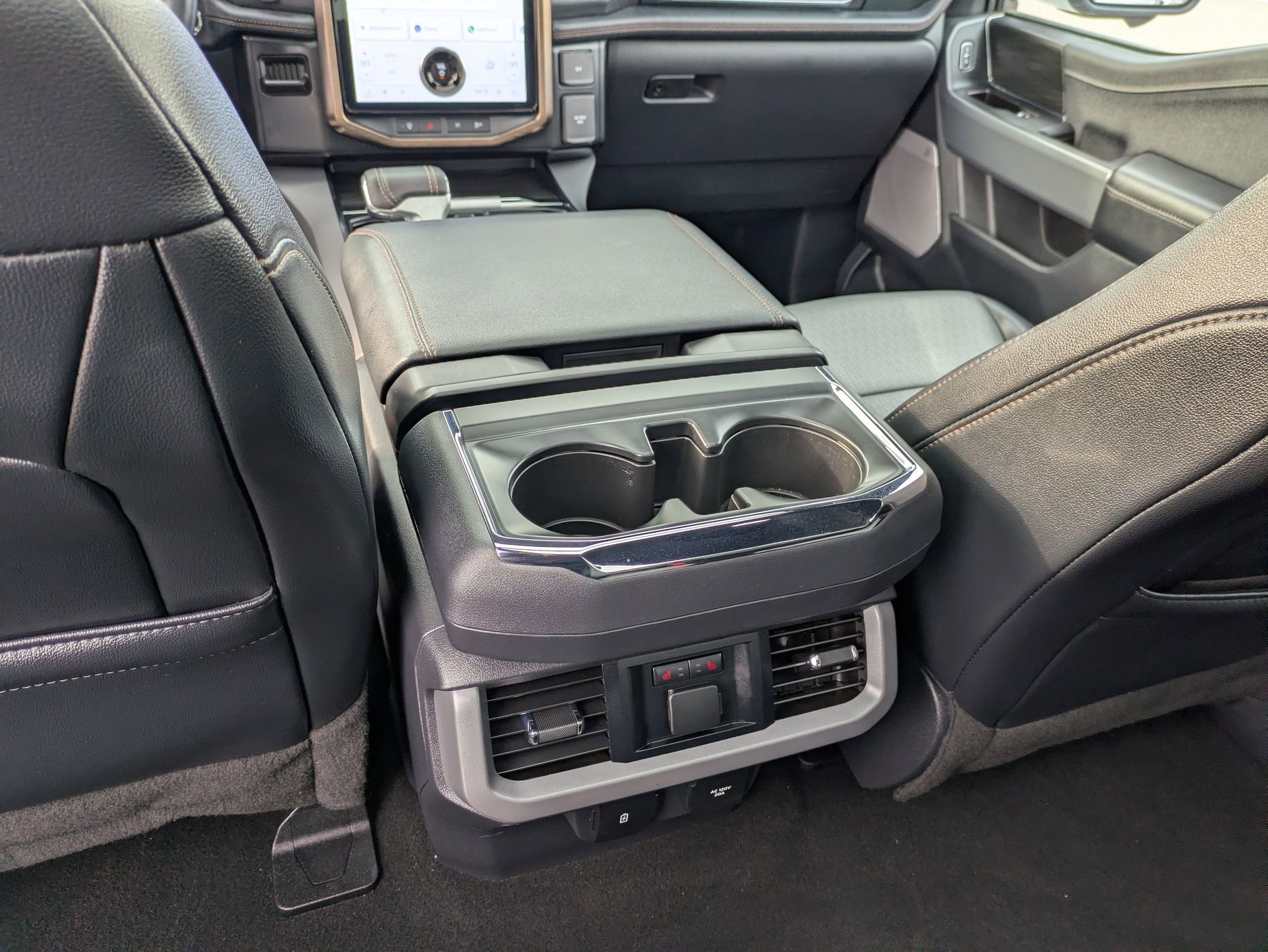 2024 Ford F-150 Lightning LARIAT