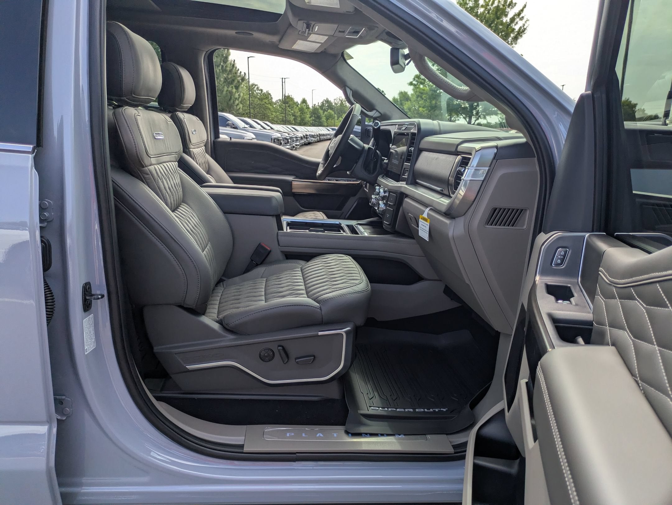 2026 Ford Super Duty F-250 SRW Platinum