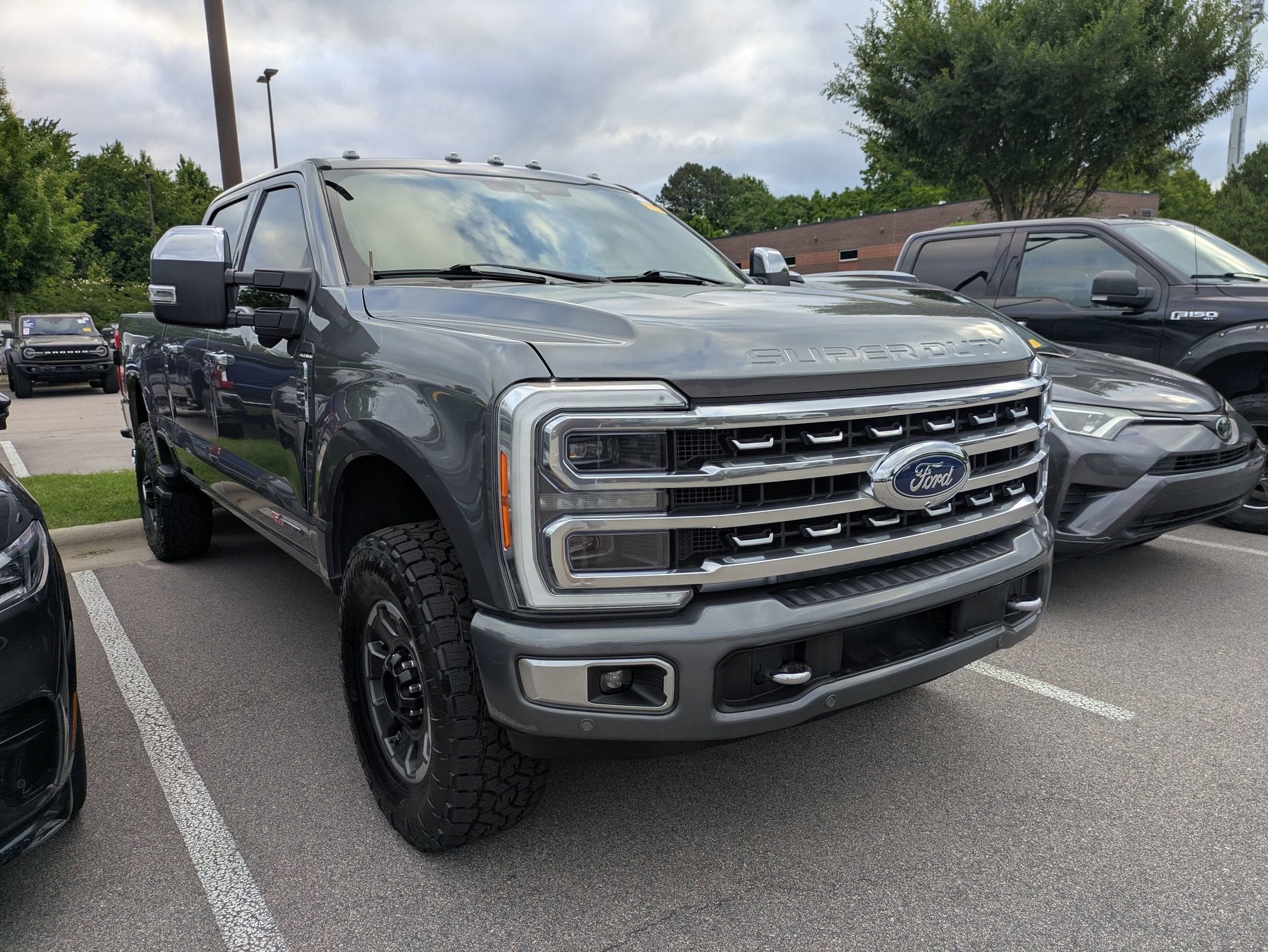 2023 Ford F-250 Platinum 4x4 Crew Cab 8' Box's photo
