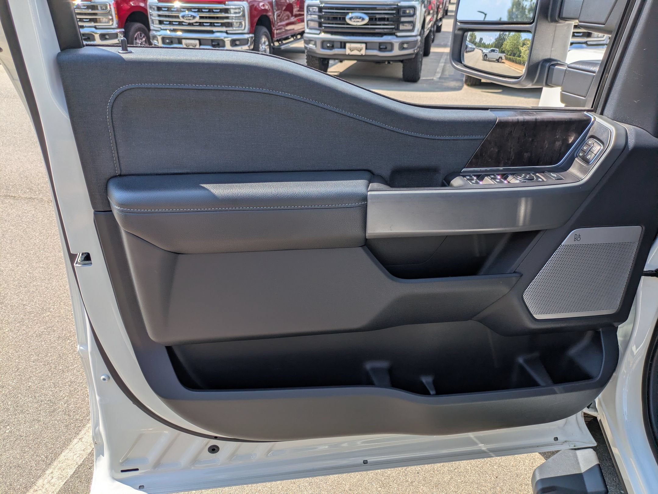 2023 Ford Super Duty F-250 SRW LARIAT