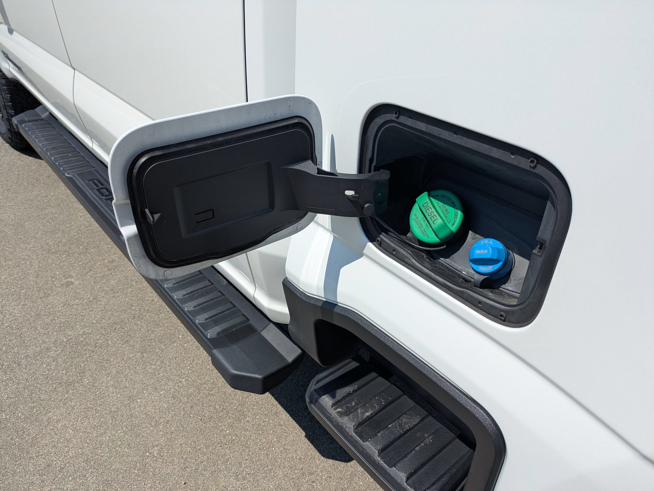 2023 Ford Super Duty F-250 SRW LARIAT