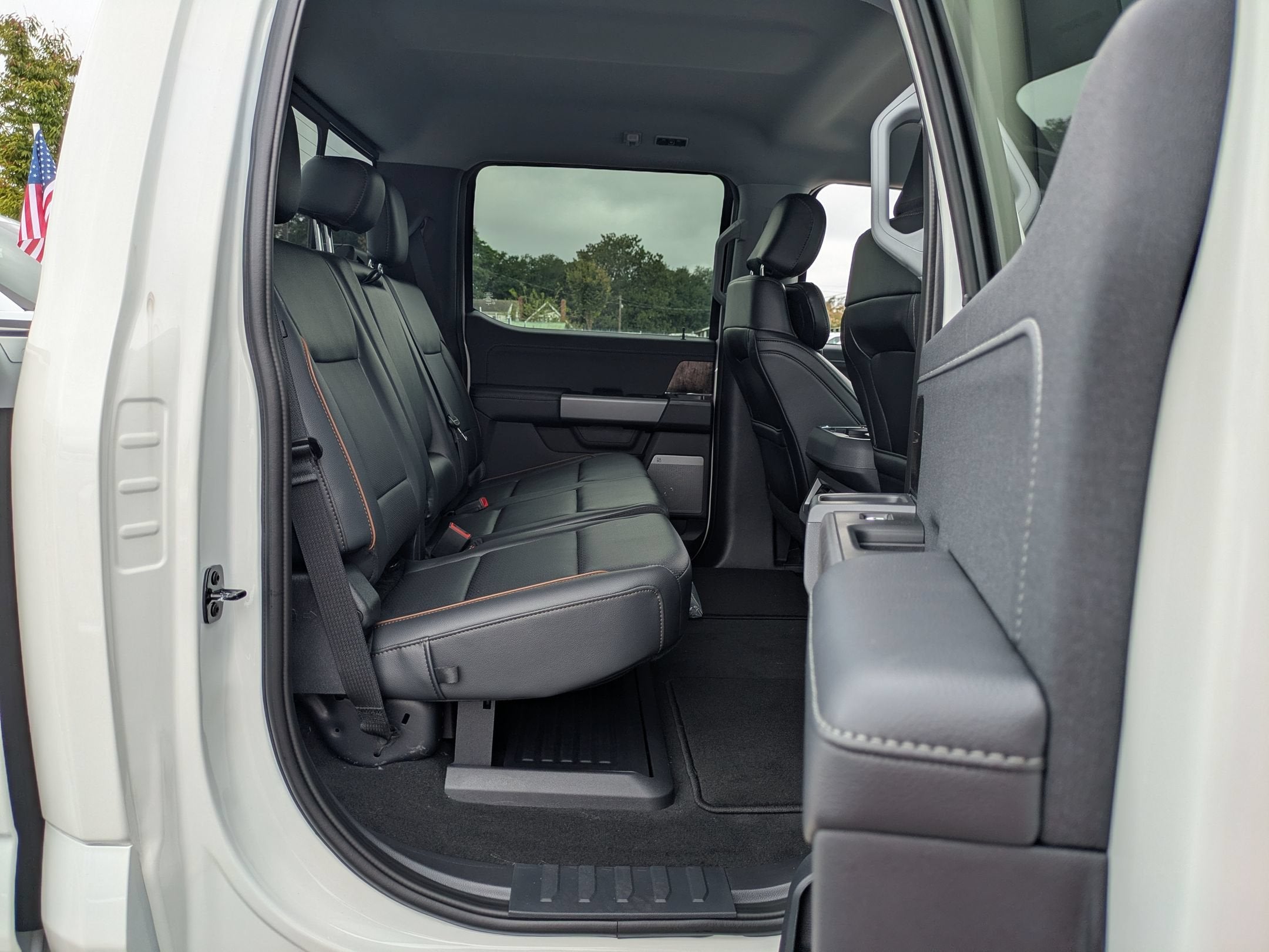 2026 Ford Super Duty F-350 SRW LARIAT