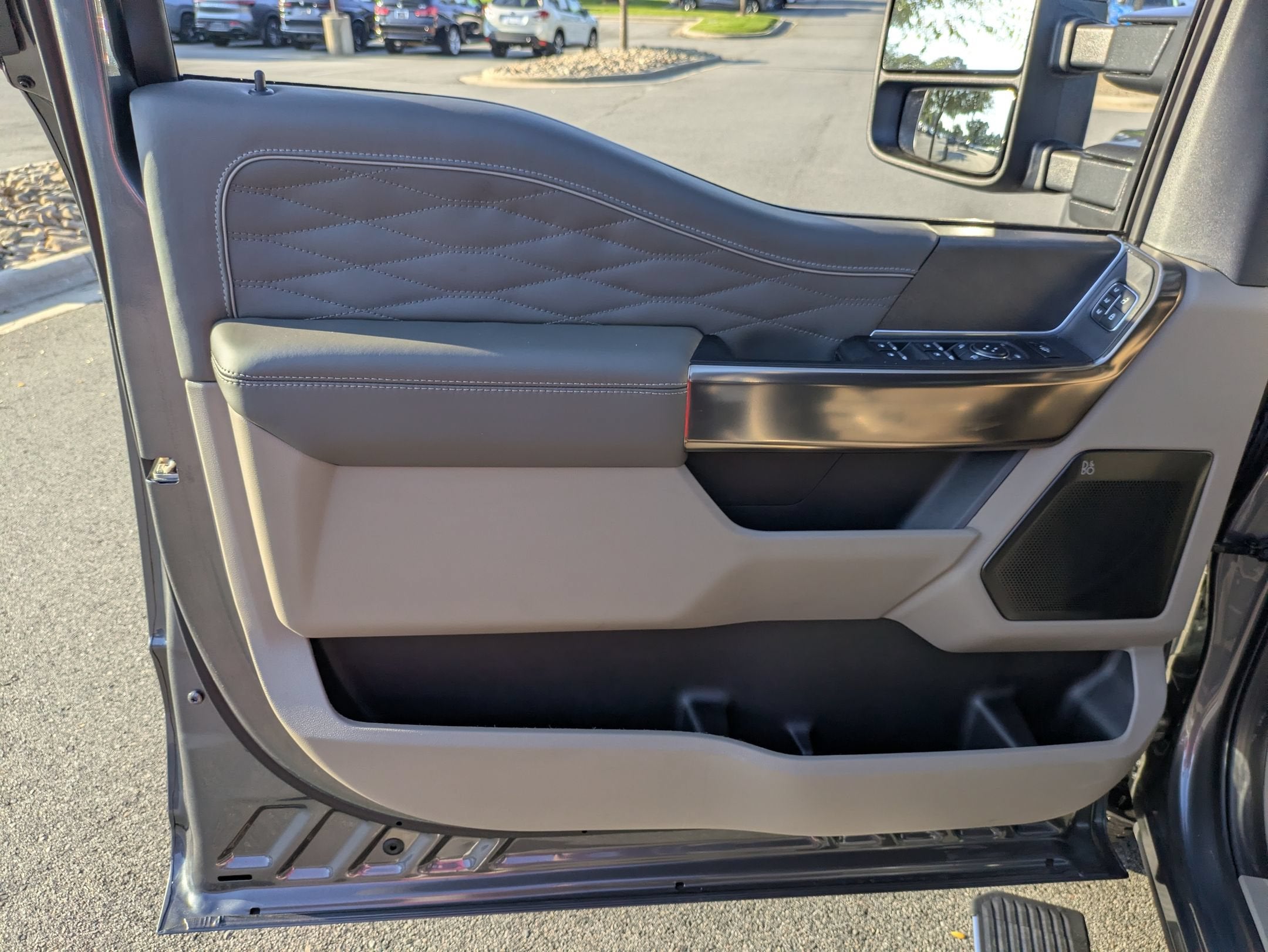 2026 Ford Super Duty F-350 SRW Platinum