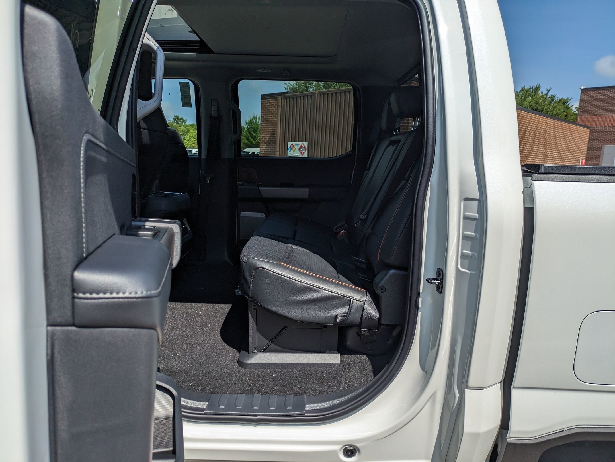 2025 Ford Super Duty F-350 SRW LARIAT