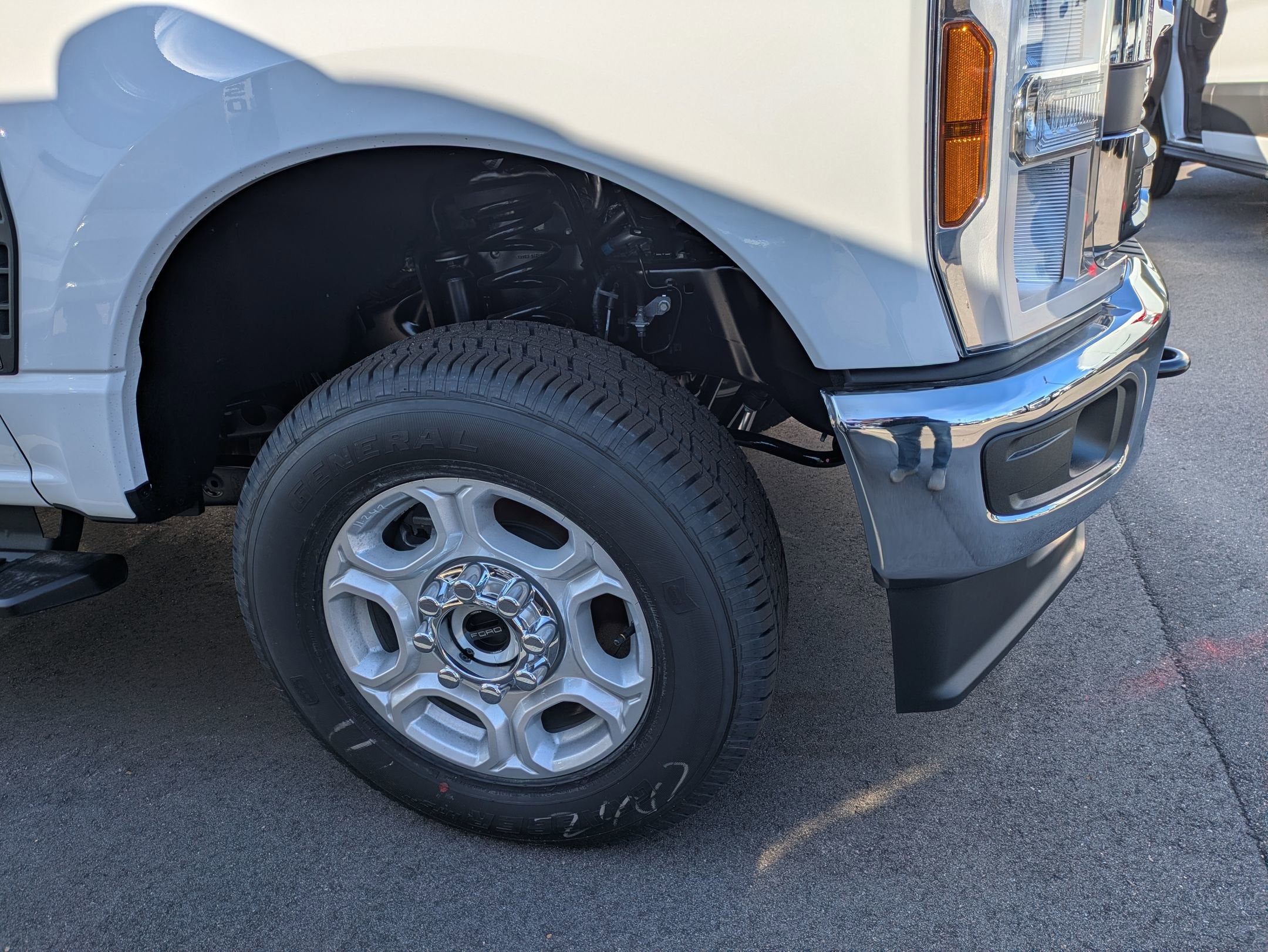 2026 Ford Super Duty F-350 SRW XLT