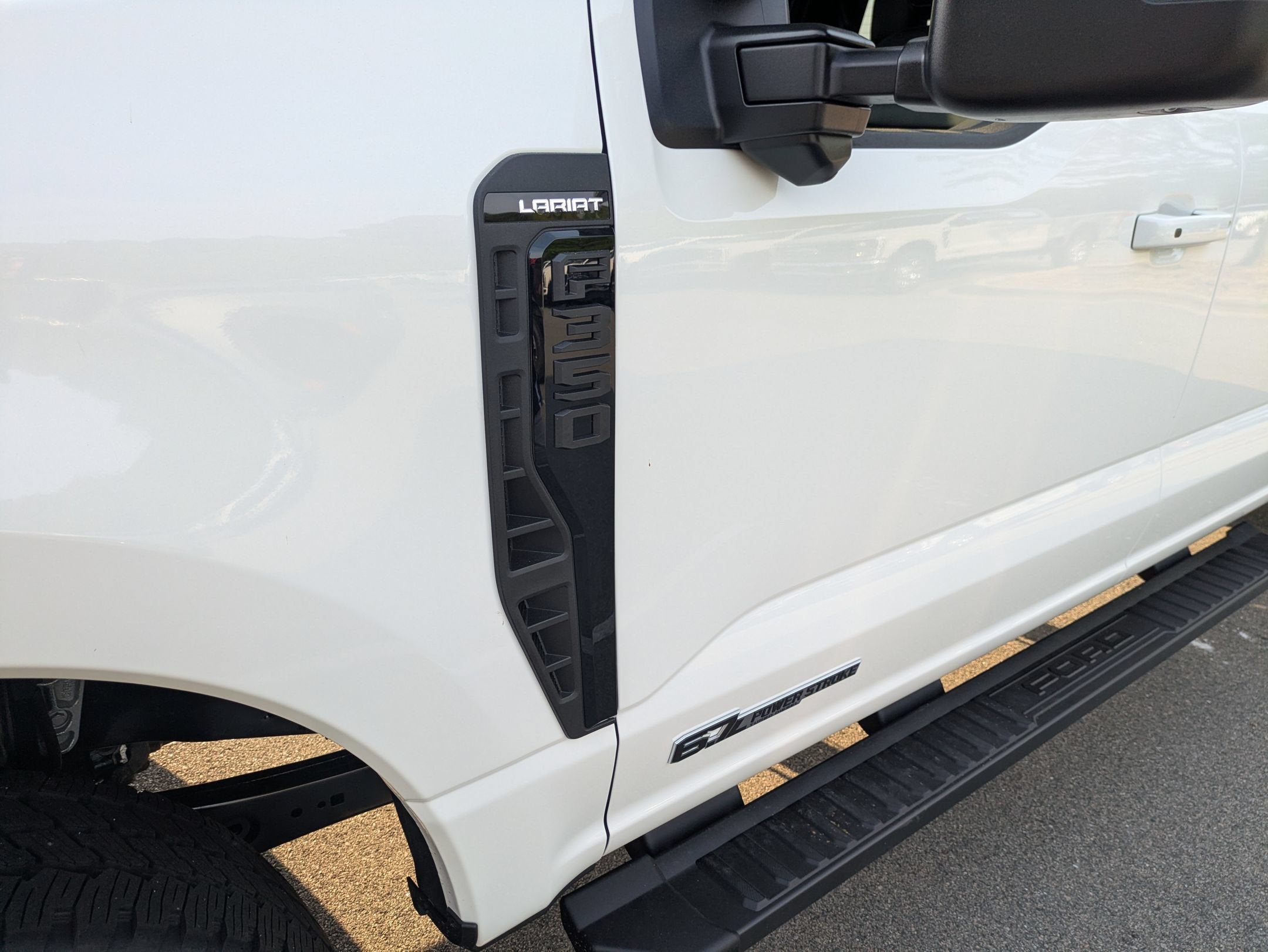 2026 Ford Super Duty F-350 SRW LARIAT