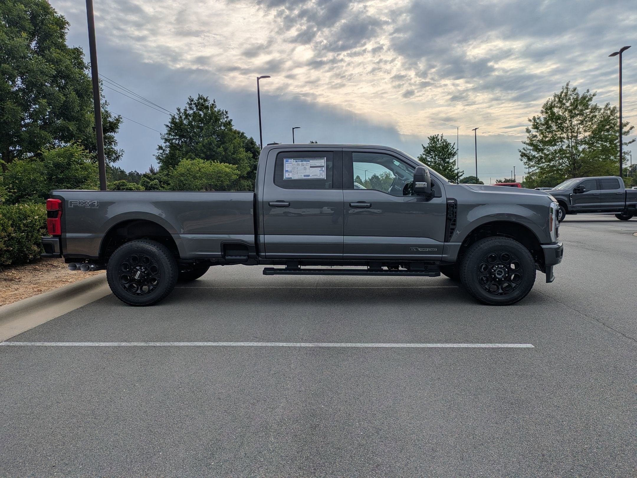 2026 Ford Super Duty F-350 SRW LARIAT