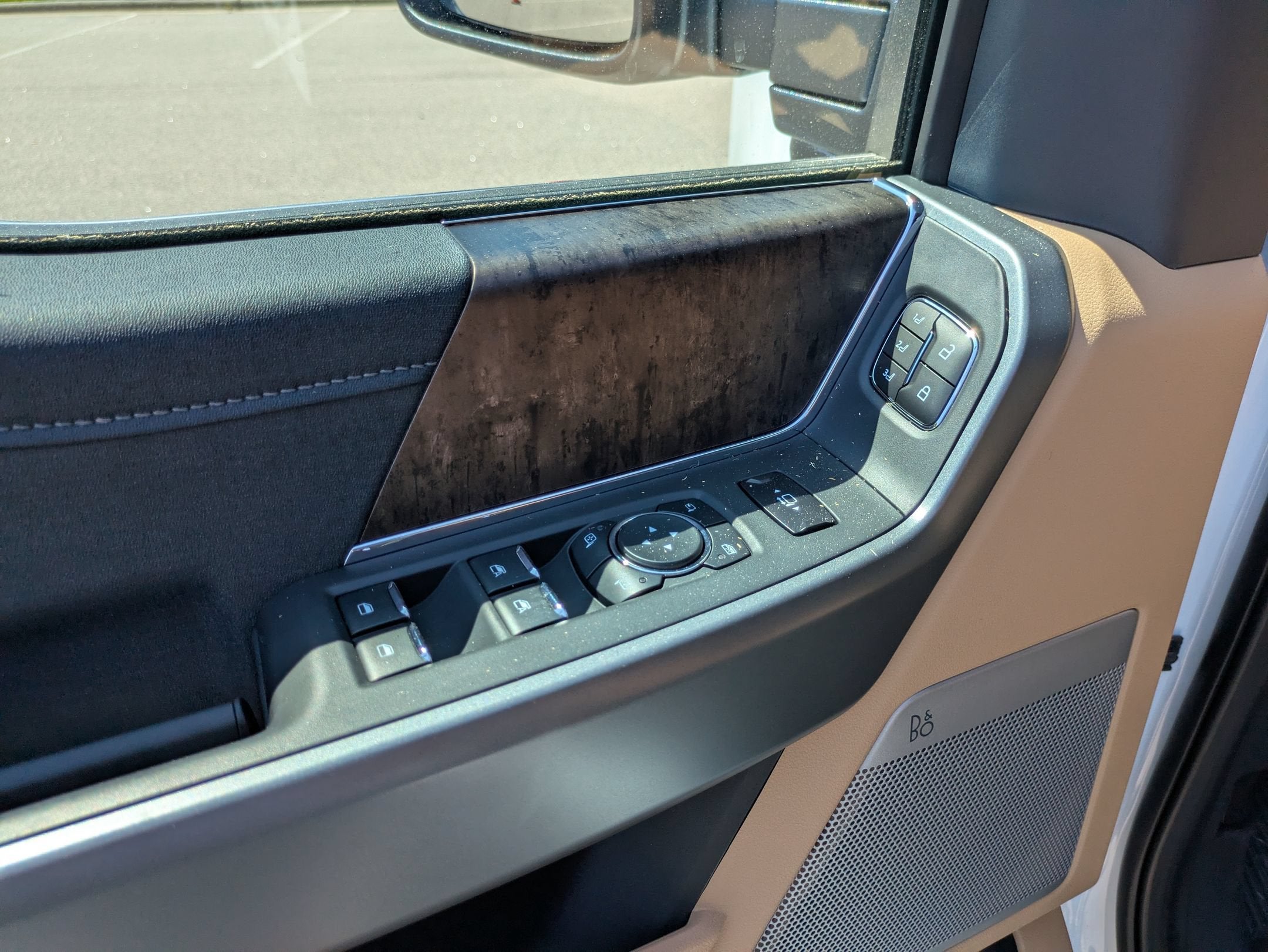 2026 Ford Super Duty F-350 DRW LARIAT