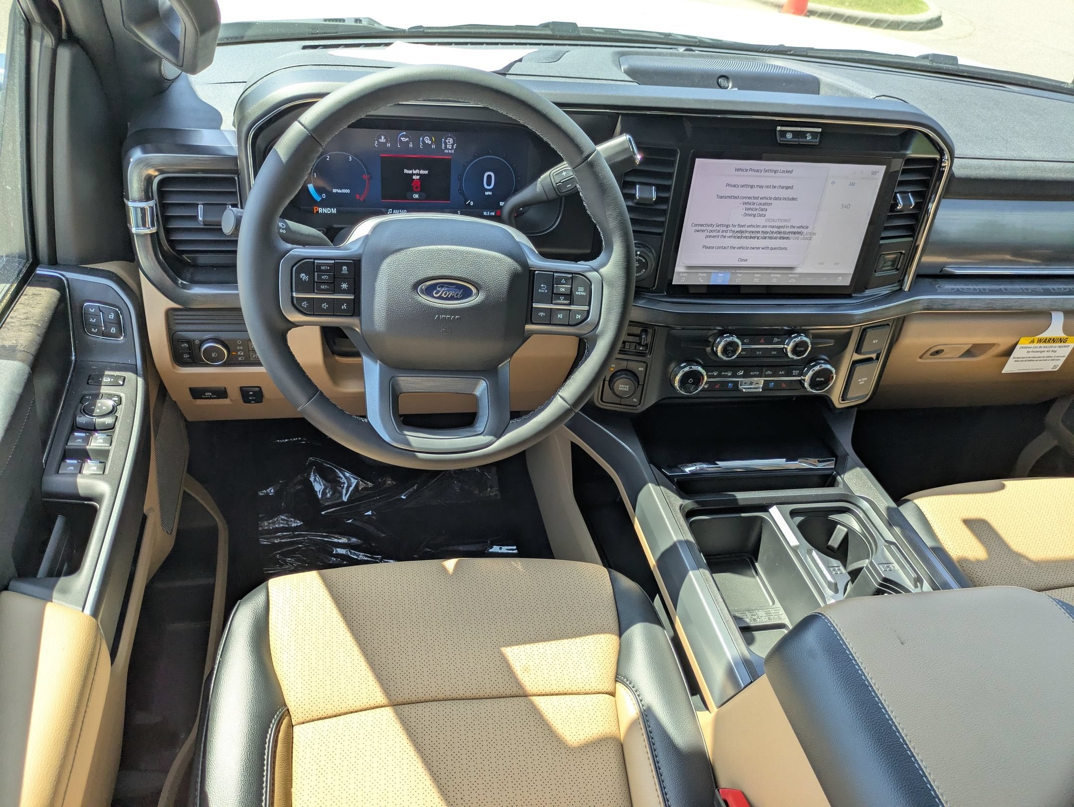 2026 Ford Super Duty F-350 DRW LARIAT