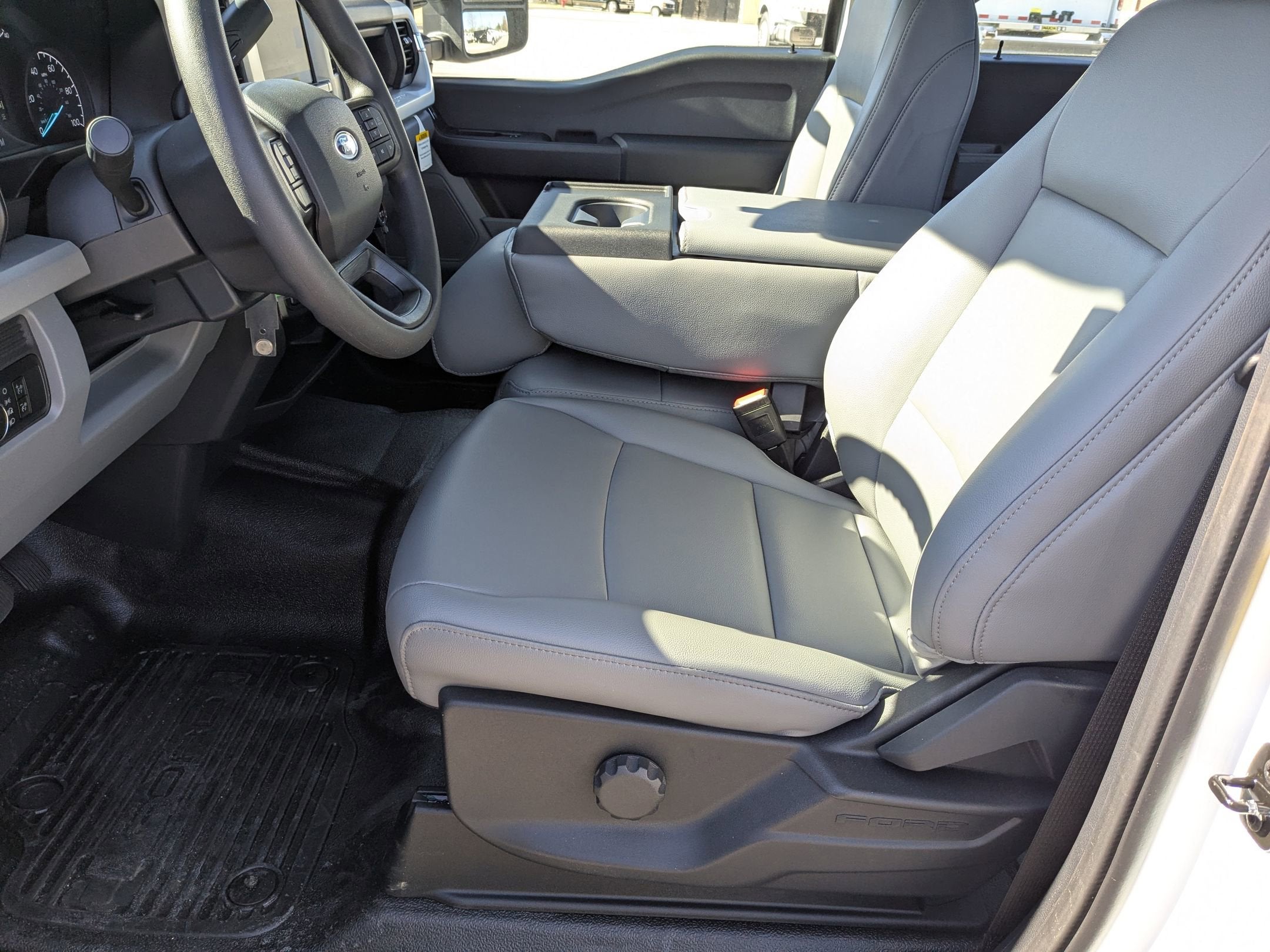 2026 Ford Super Duty F-350 DRW XL