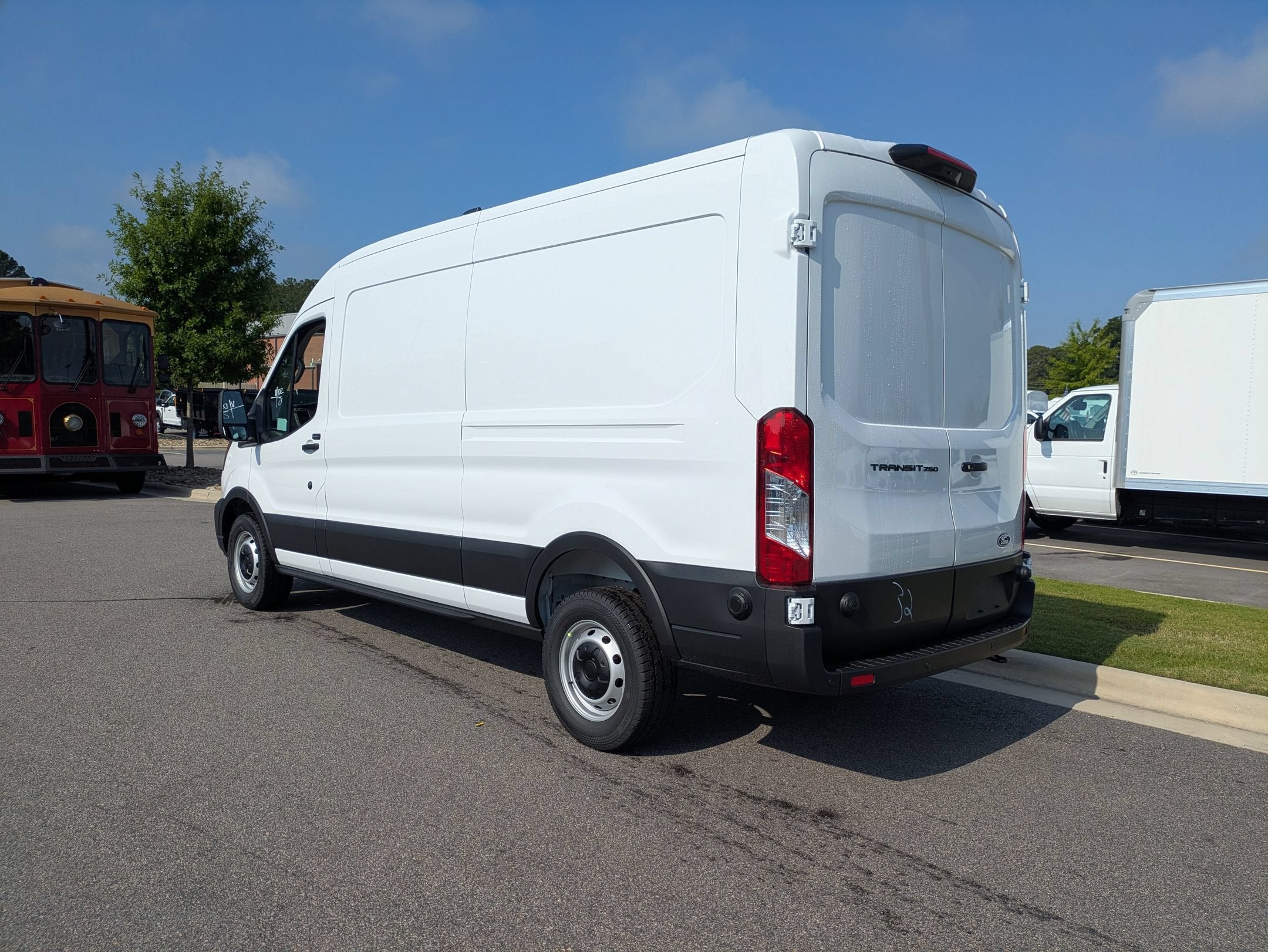 2026 Ford Transit Cargo Van Base