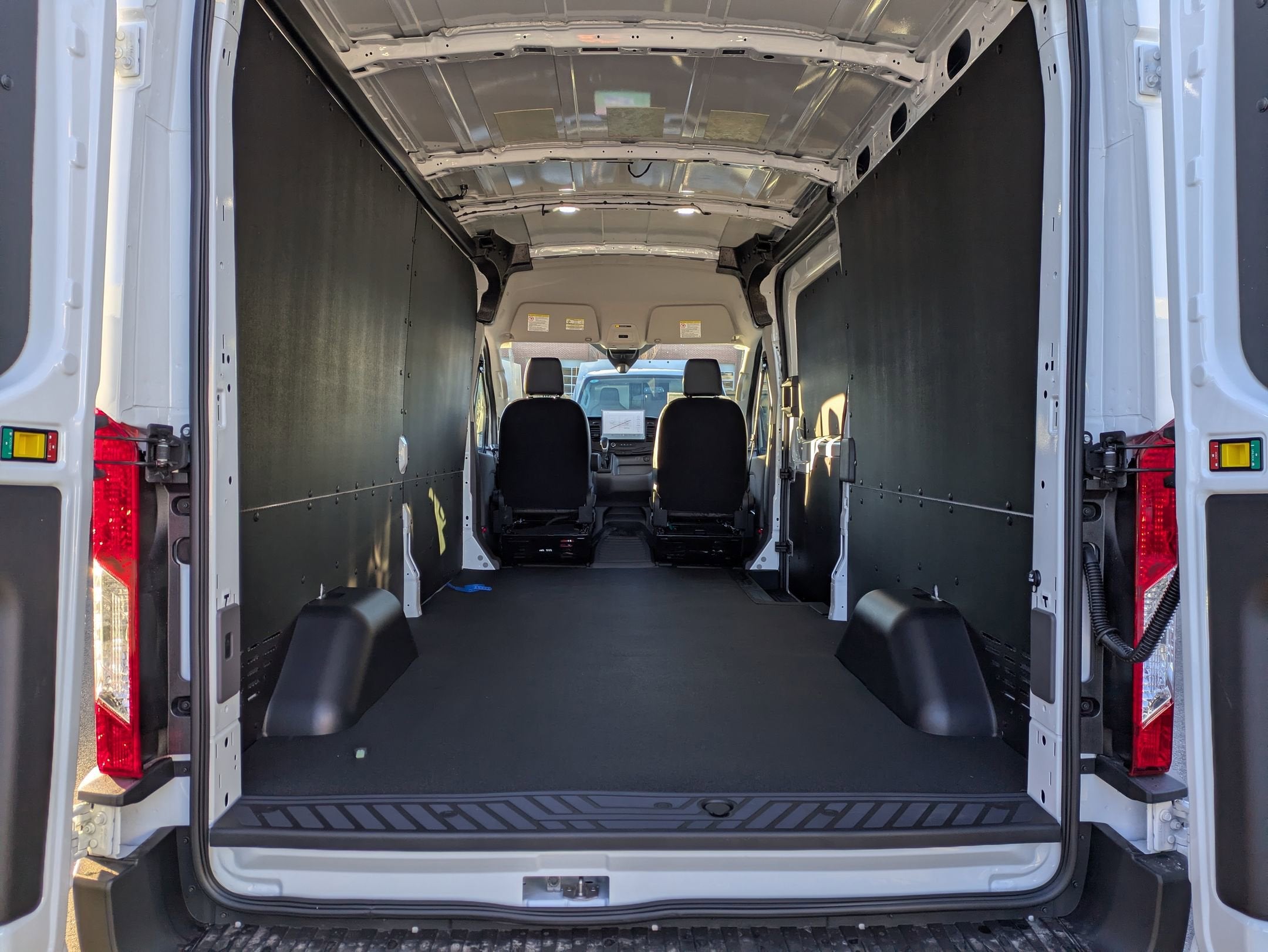 2026 Ford Transit Cargo Van Base