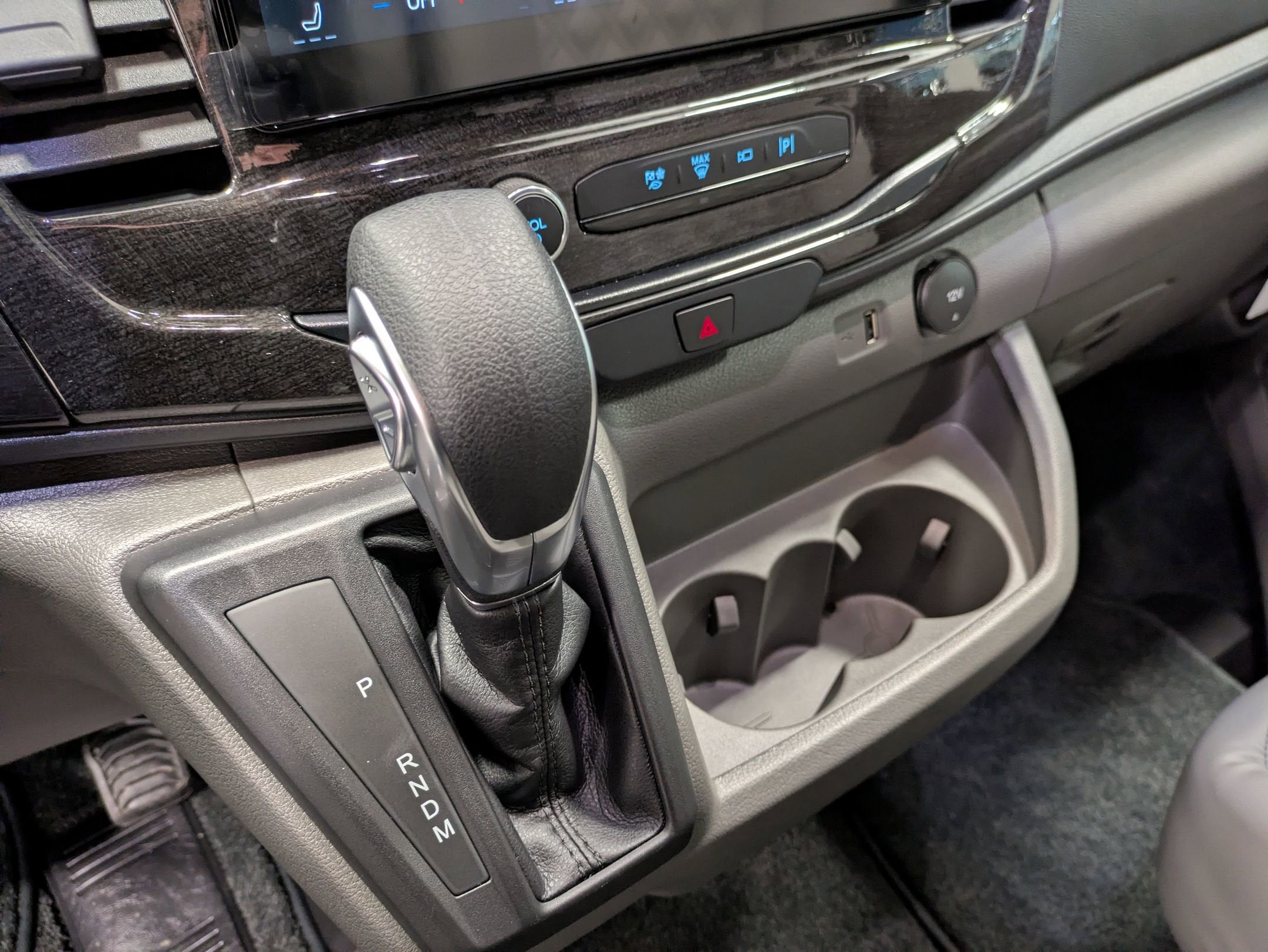 2026 Ford Transit Explorer Conversion 9 Passenger T-250 148" Med Rf 9150 GVWR AWD