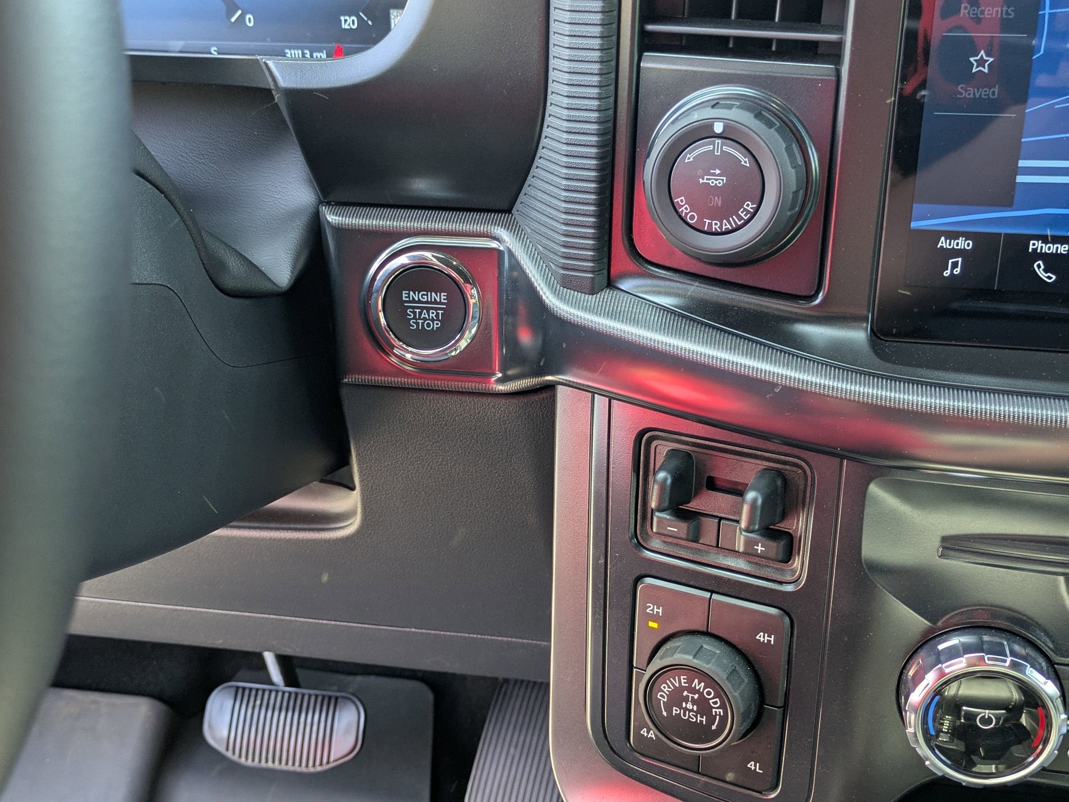 2026 Ford F-150 LARIAT - Crossroads Courtesy Demo