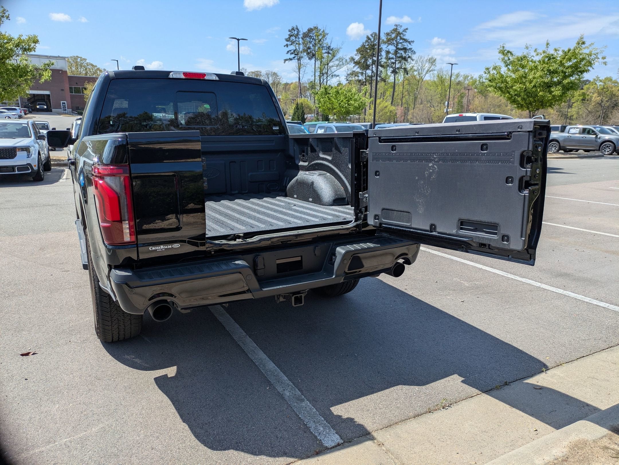 2026 Ford F-150 LARIAT - Crossroads Courtesy Demo