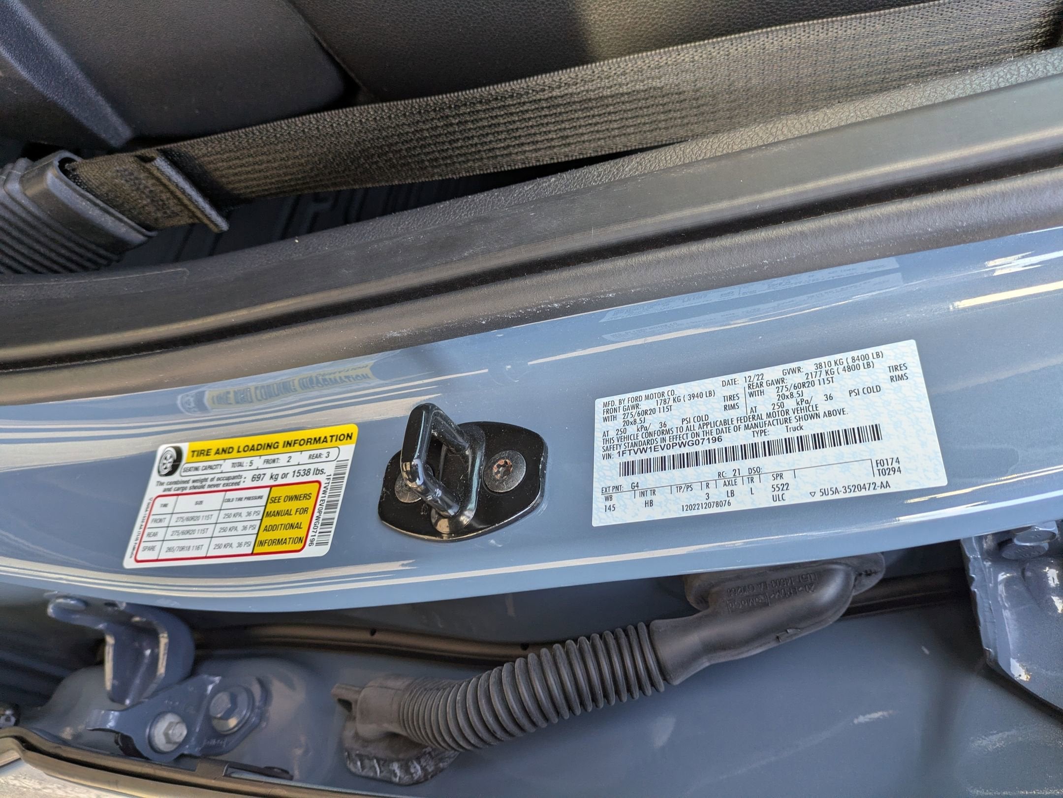 2023 Ford F-150 Lightning LARIAT