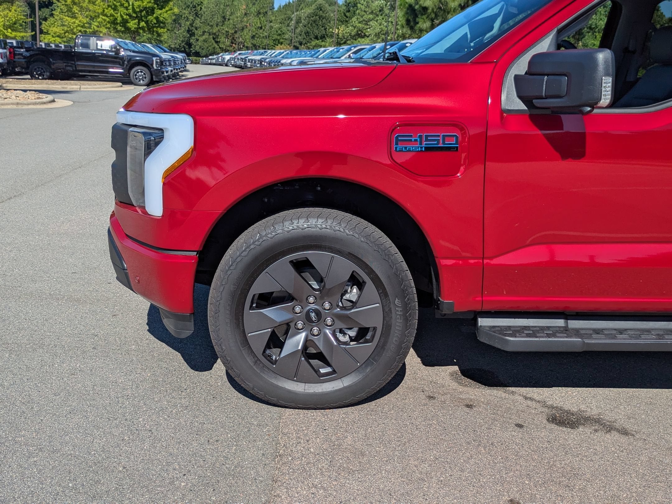 2025 Ford F-150 Lightning Flash