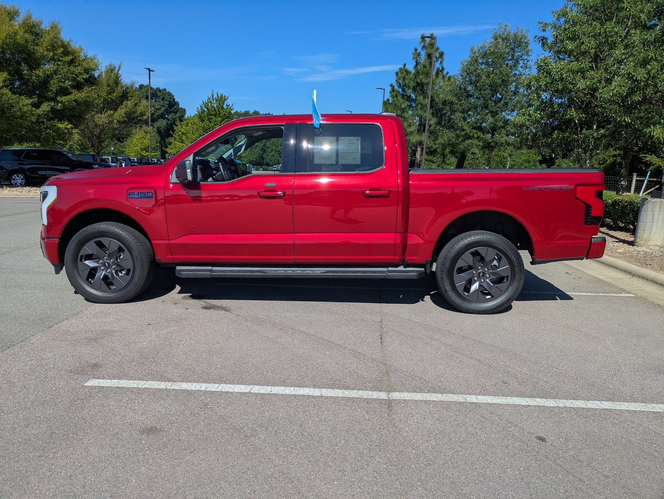 2025 Ford F-150 Lightning Flash