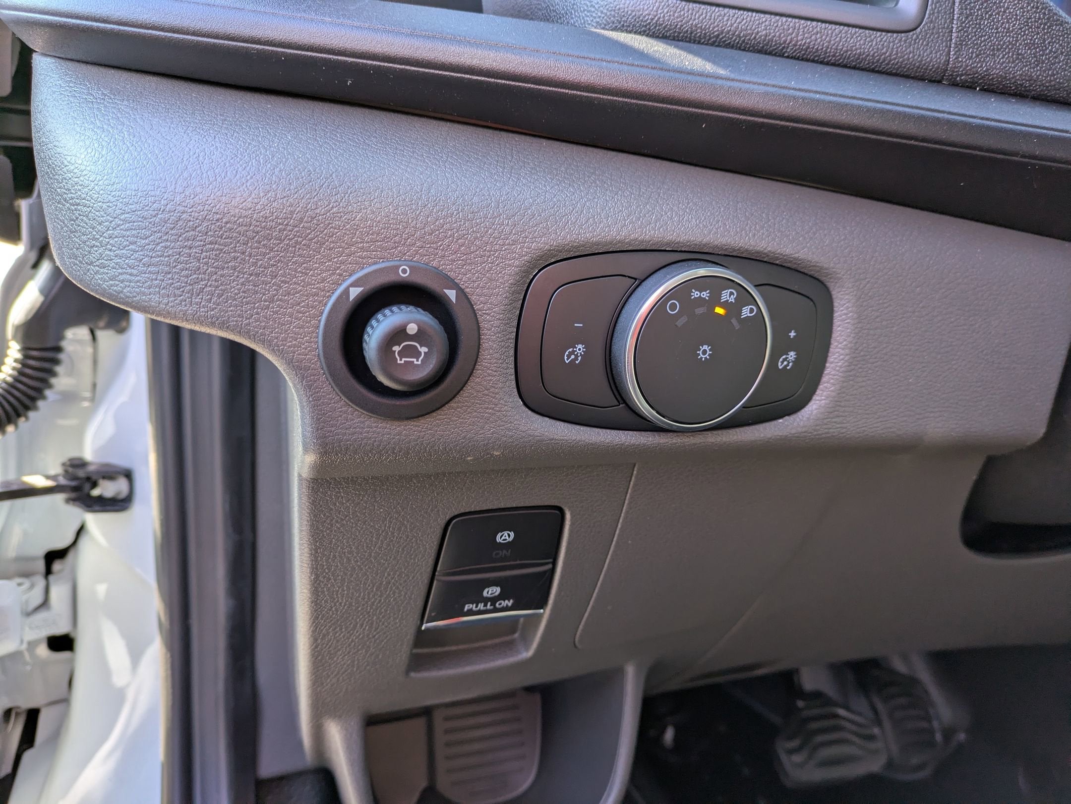 2026 Ford Transit Cargo Van T-150 130" Low Rf 8800 GVWR RWD