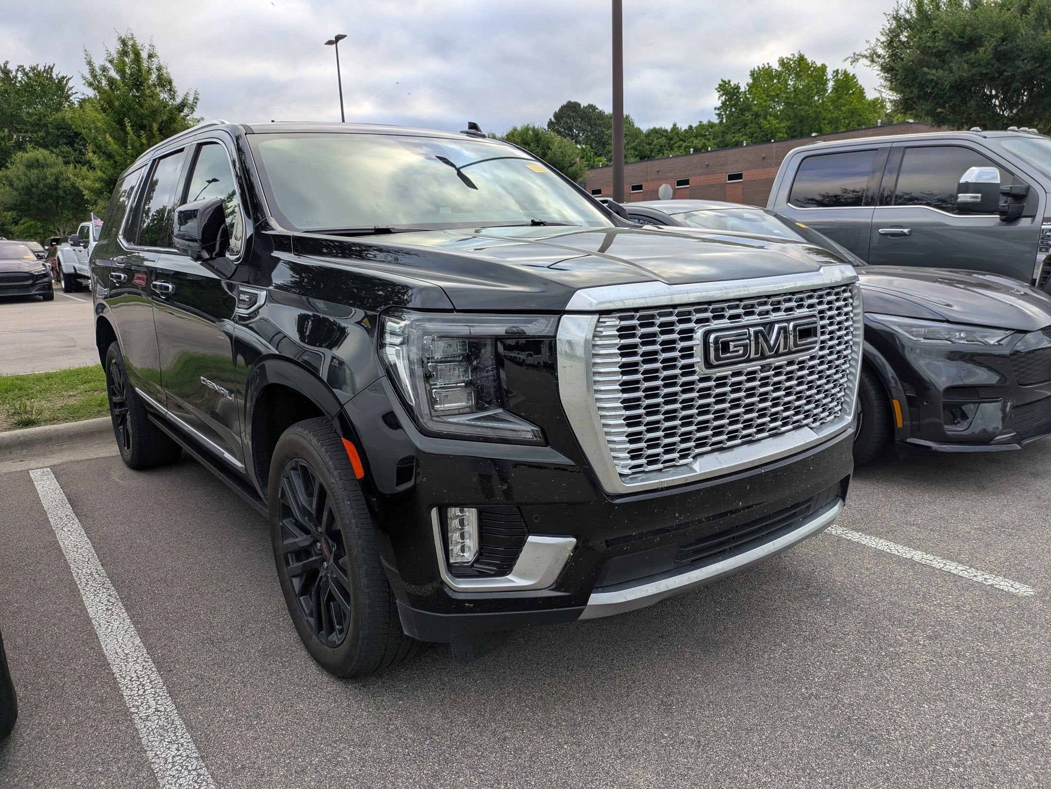 2023 GMC Yukon 4WD Denali's photo