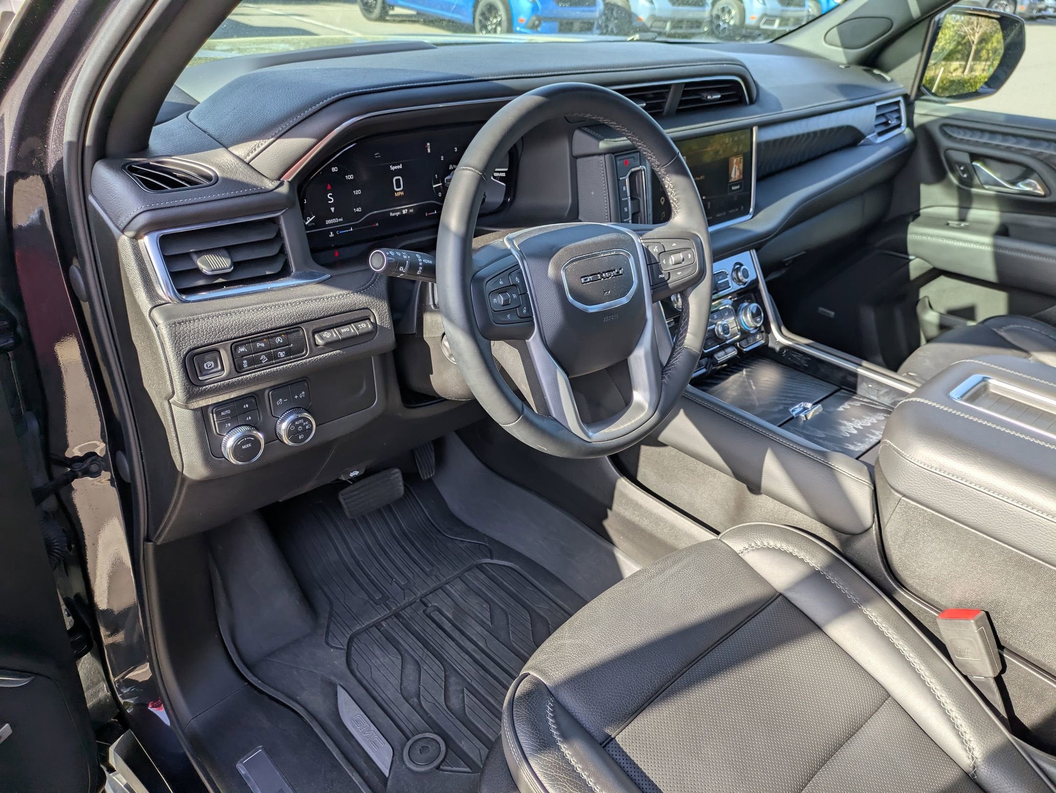 2023 GMC Yukon Denali