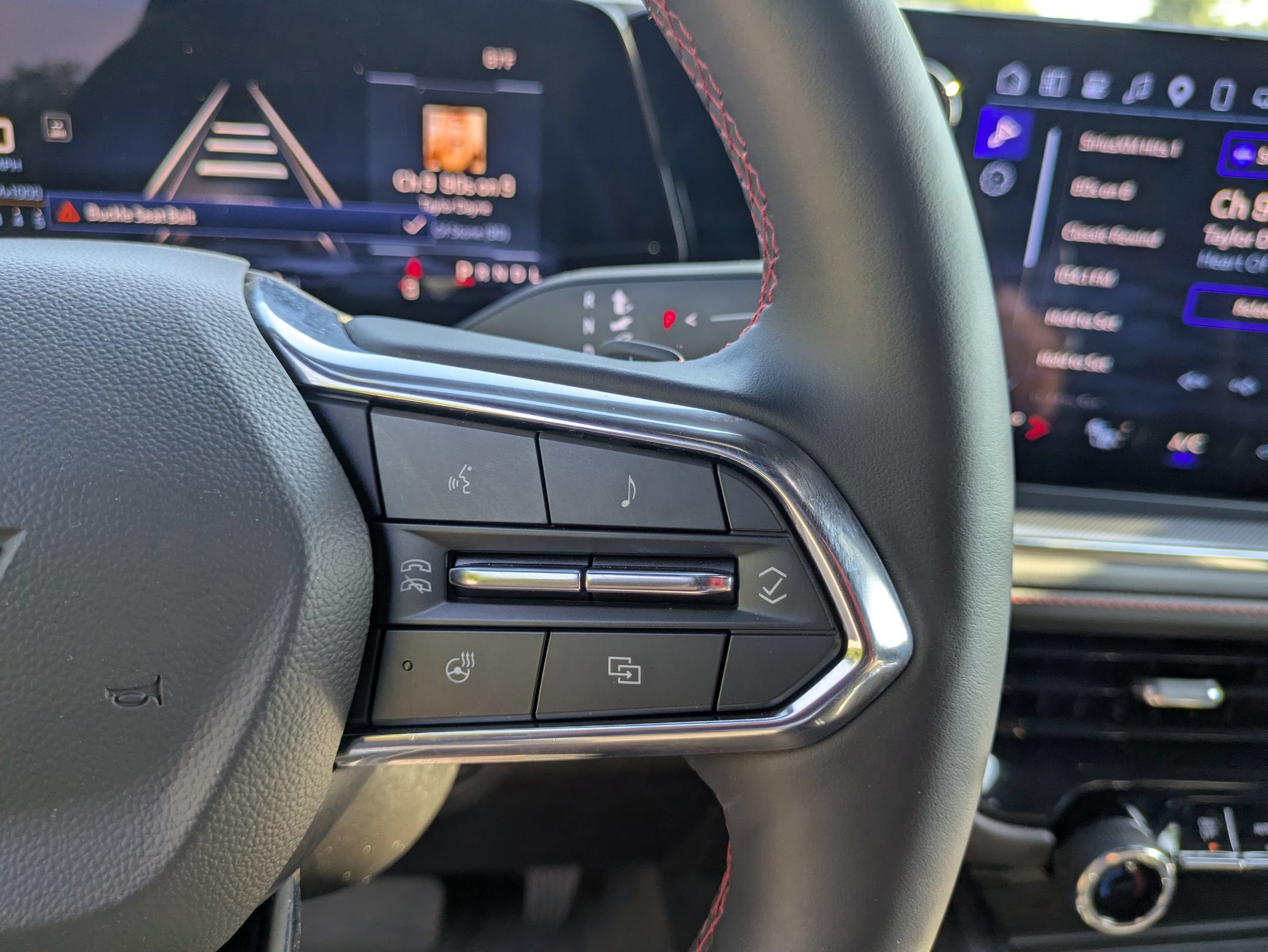 2025 Chevrolet Suburban RST