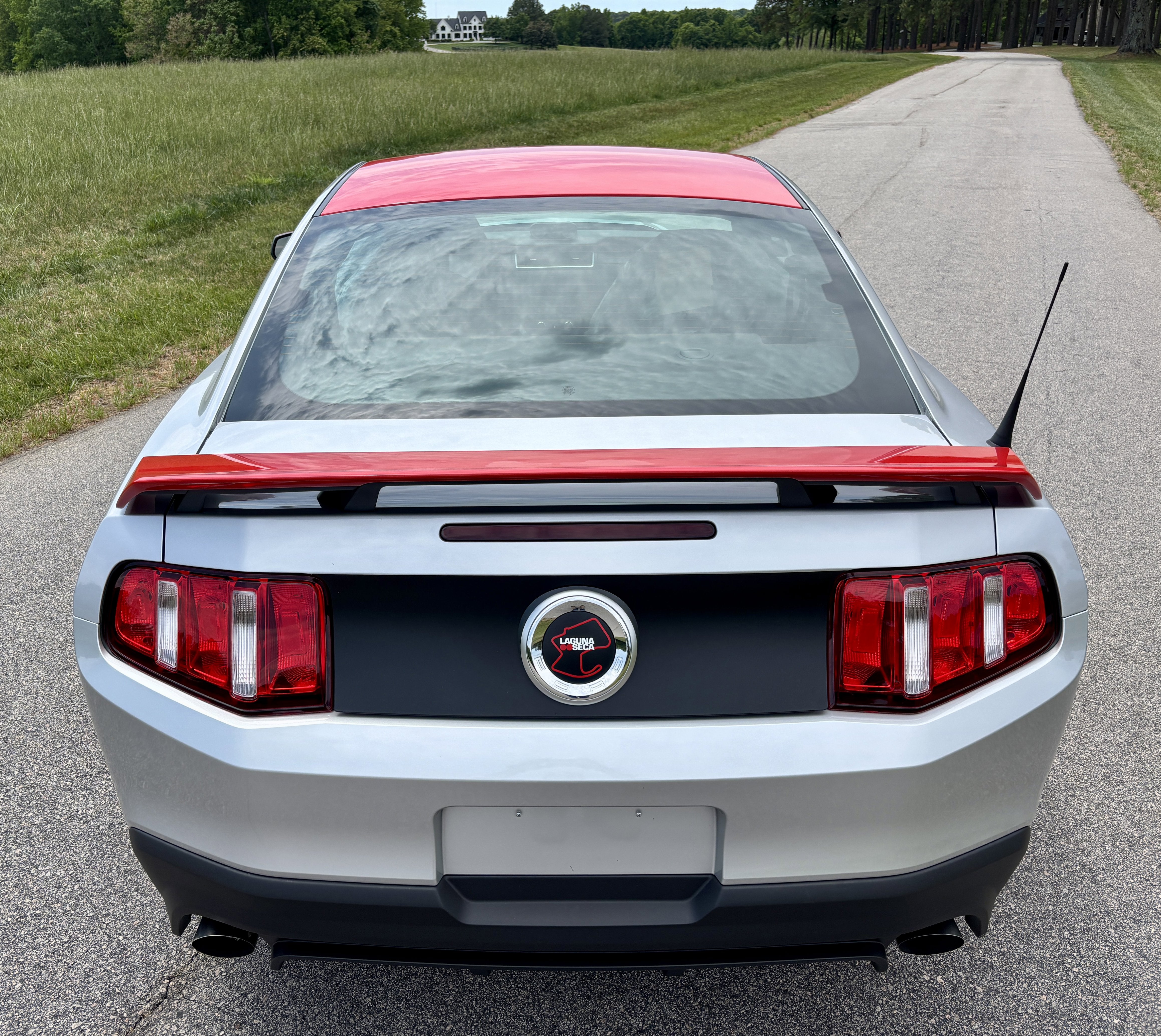 2012 Ford Mustang Boss 302 - Photo 9