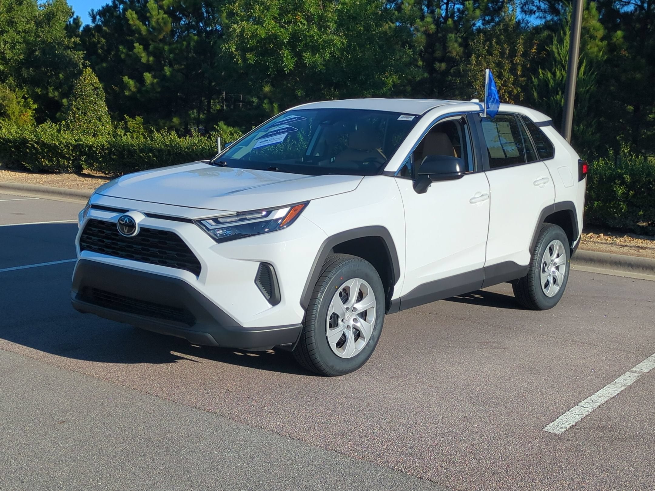 2024 Toyota RAV4 LE