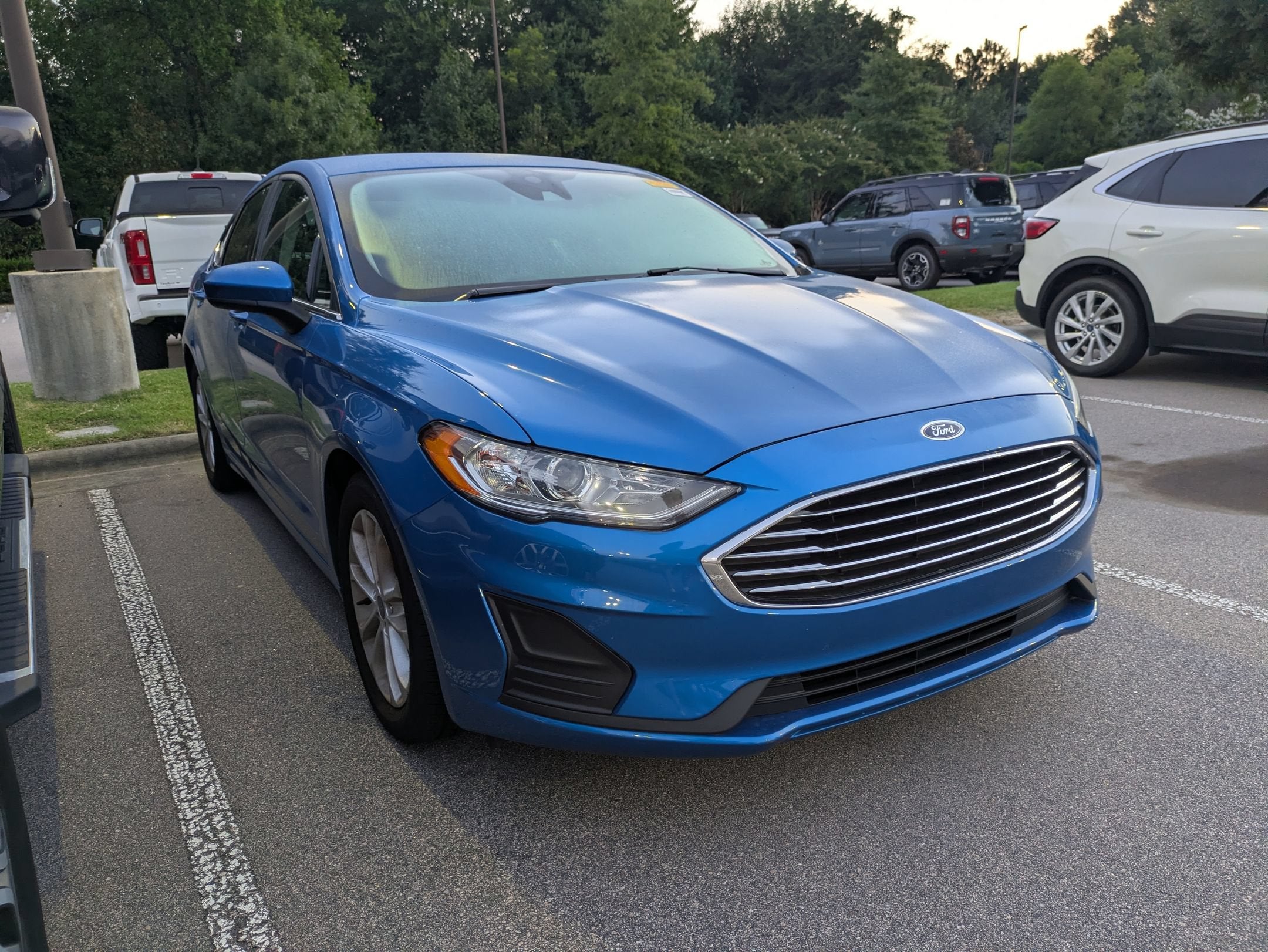 2019 Ford Fusion SE FWD photo