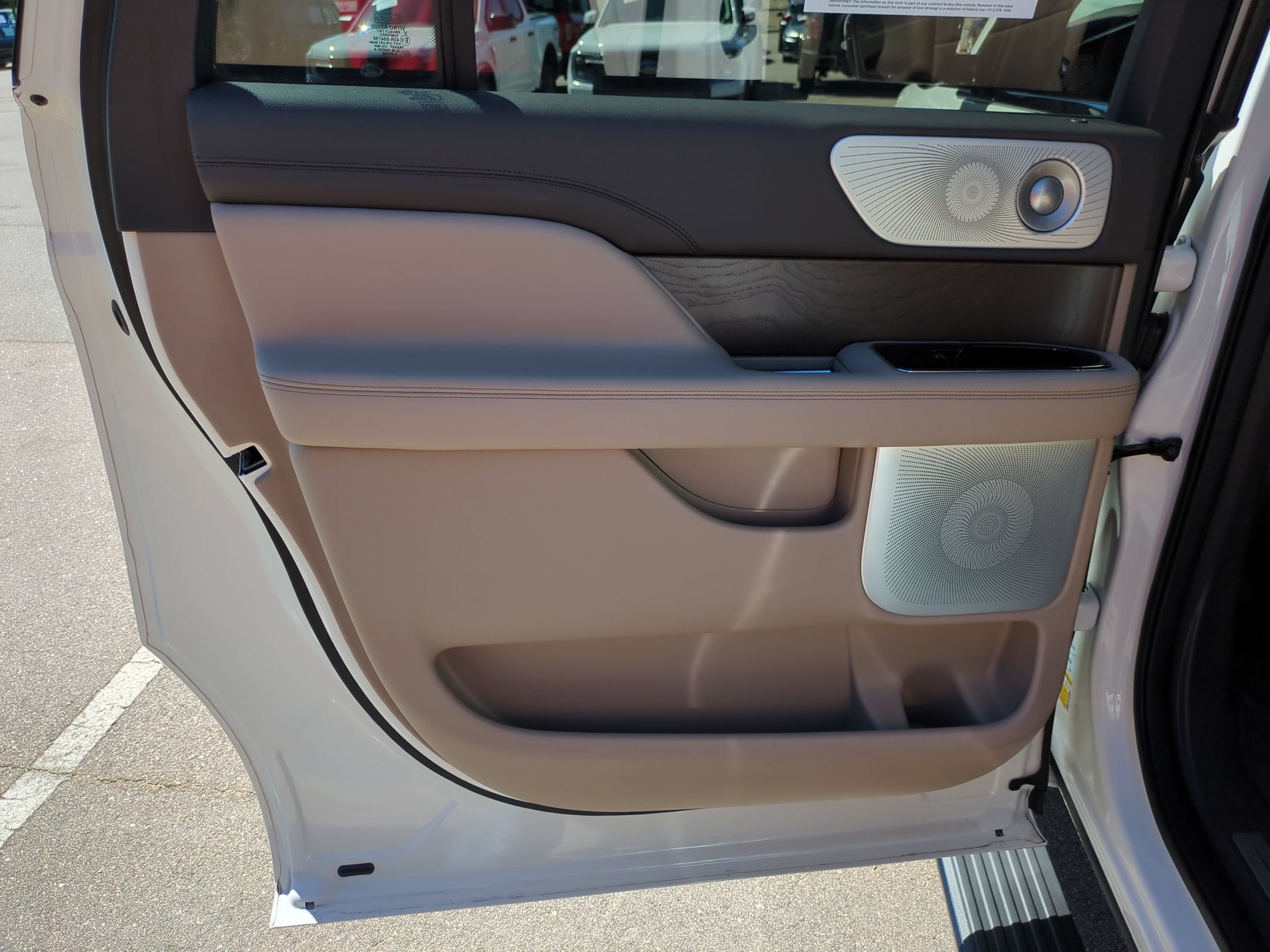 2024 Lincoln Navigator L Reserve