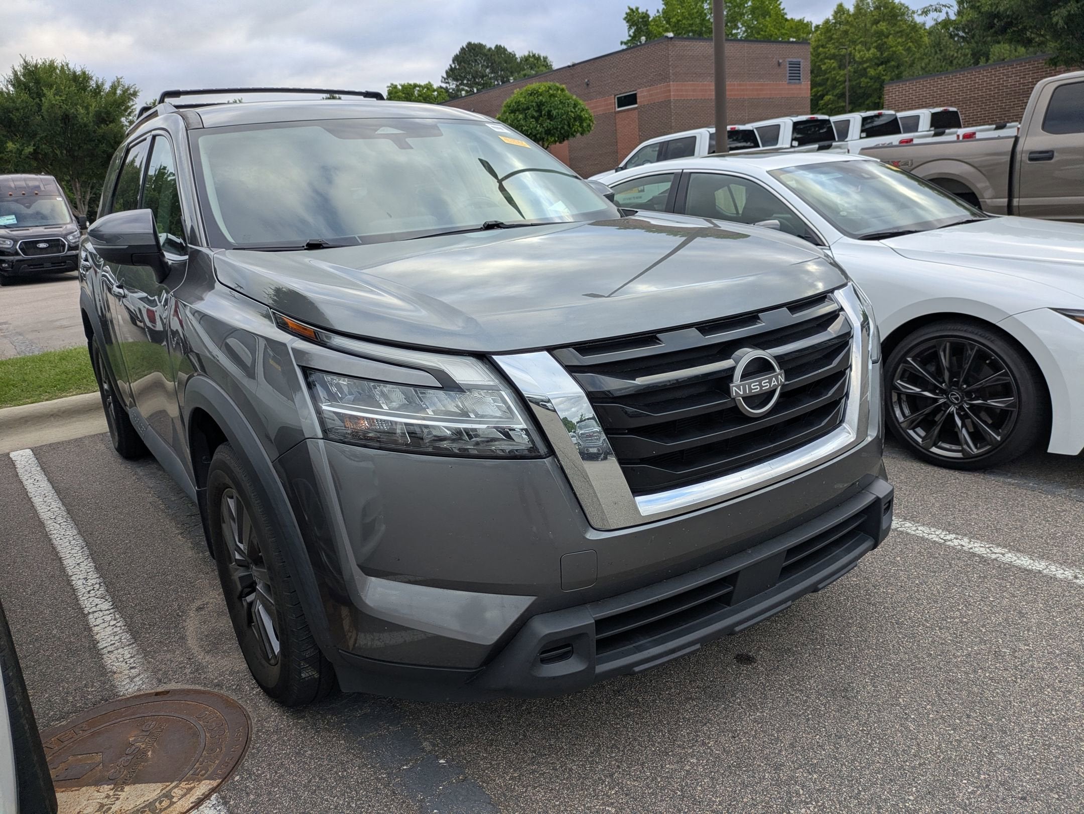 2022 Nissan Pathfinder SV 4WD's photo